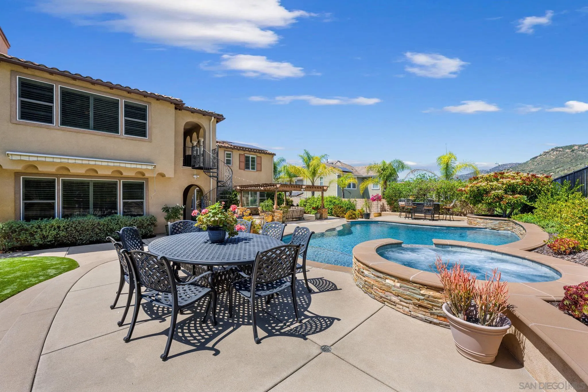 https://cdn.realtyfeed.com/cdn/127/250031872/af7d24169b37b905a29c2f6088decc9d.webp