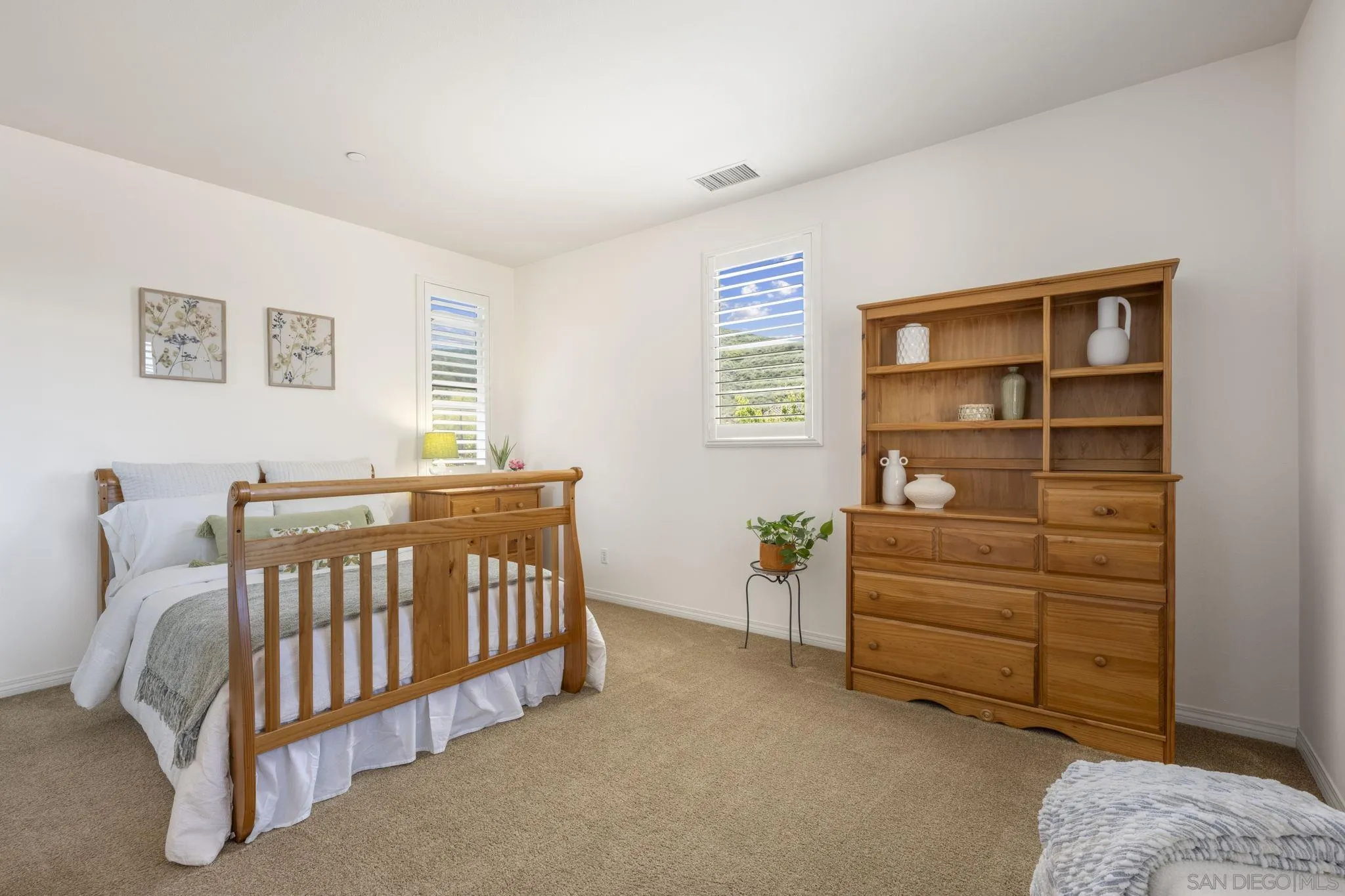 https://cdn.realtyfeed.com/cdn/127/250031872/b783840df3d6bc0eb7577b1a0ccb13c6.webp