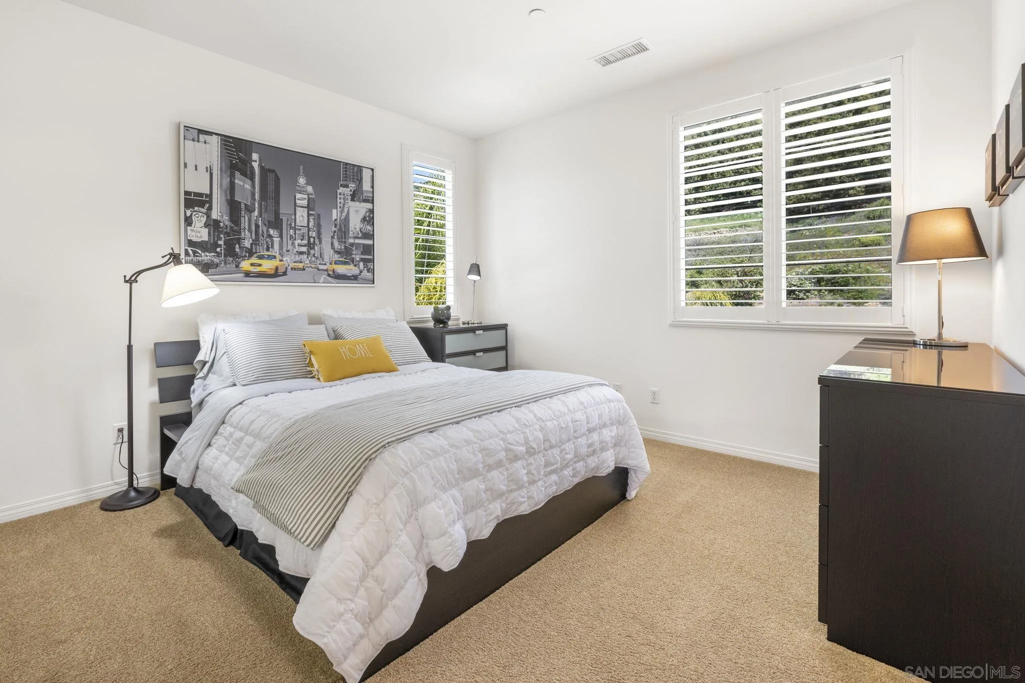 https://cdn.realtyfeed.com/cdn/127/250031872/bc2238b54b44b82b1022415d6de7fc0b.webp