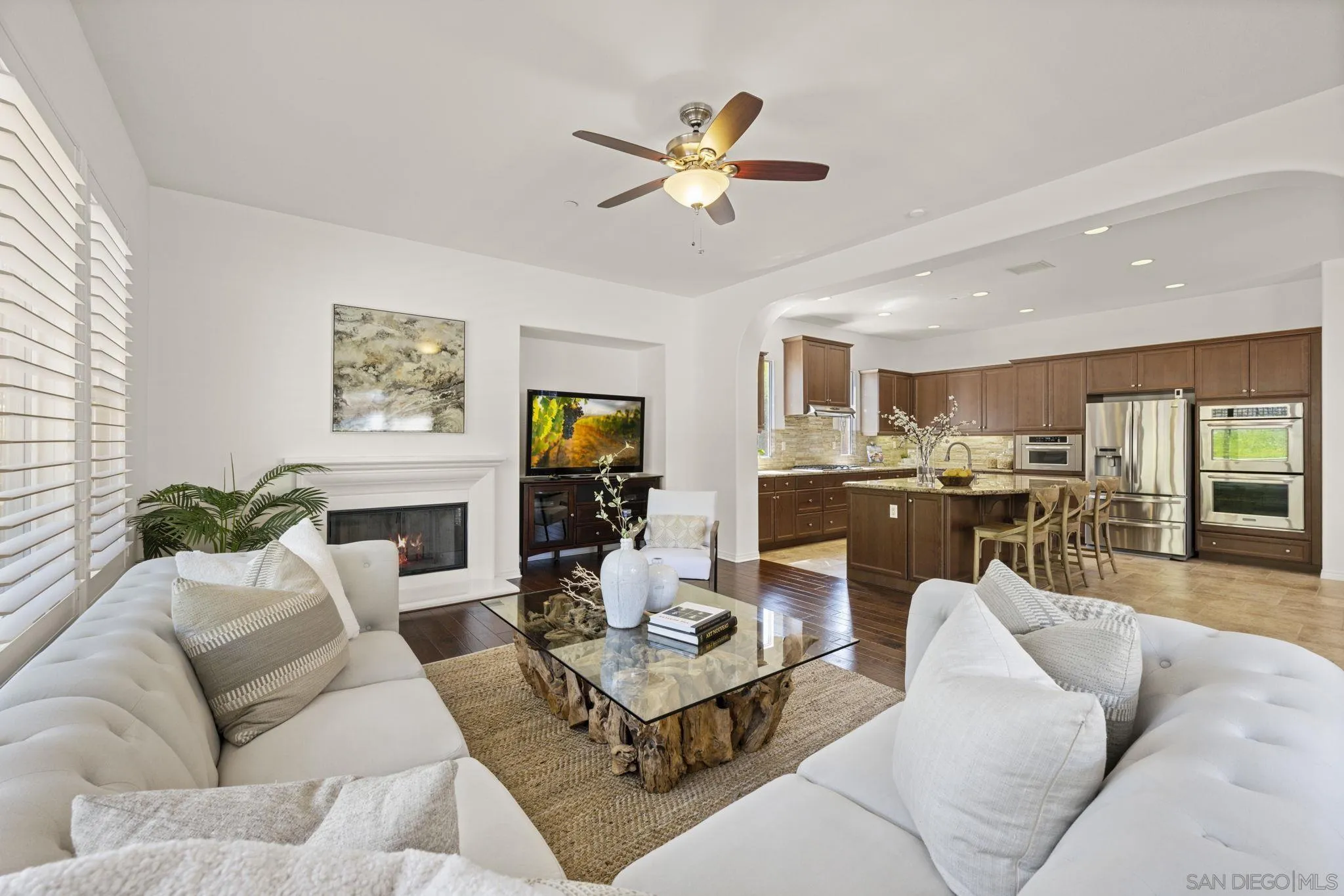 https://cdn.realtyfeed.com/cdn/127/250031872/bfdd7ff6f252c398e841e8c6f2ac969f.webp