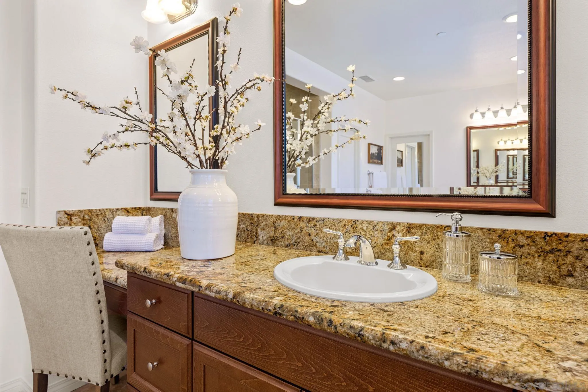 https://cdn.realtyfeed.com/cdn/127/250031872/c92ce3fe1a58ff14b8a5251586a20116.webp