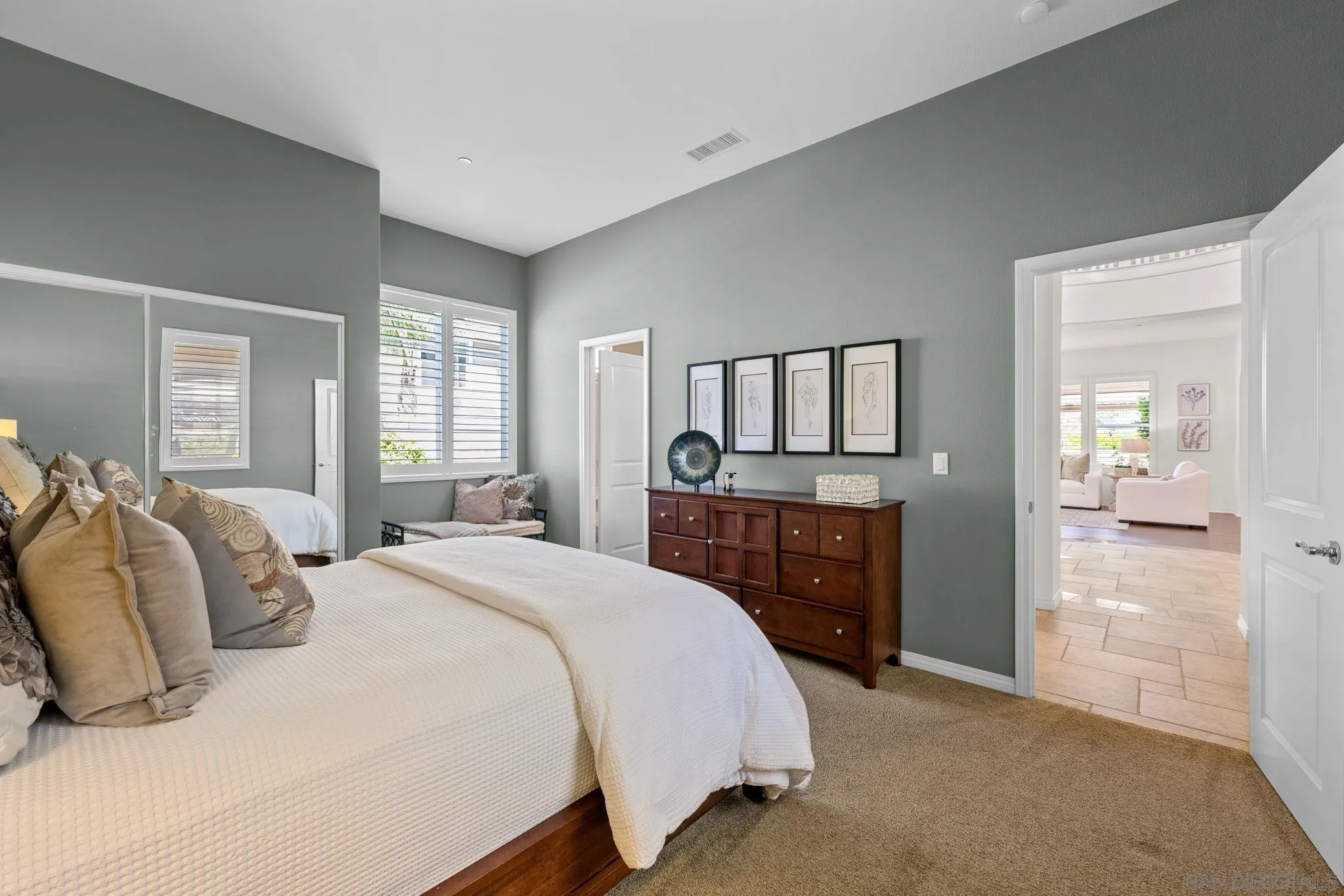 https://cdn.realtyfeed.com/cdn/127/250031872/e272a51d0be5c71284b4e3a45178e2f2.webp