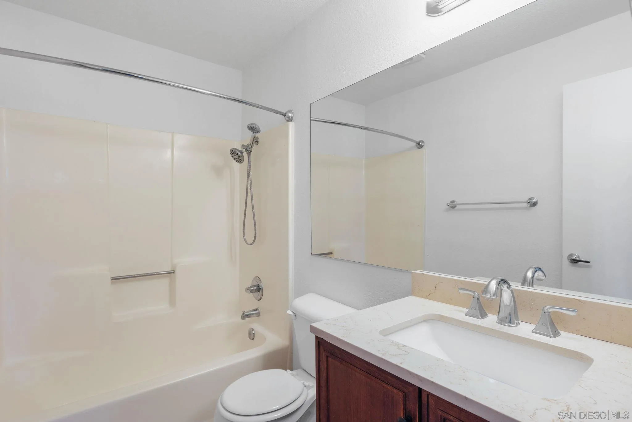 Photo #13: 250031875 Listing: Photo #13