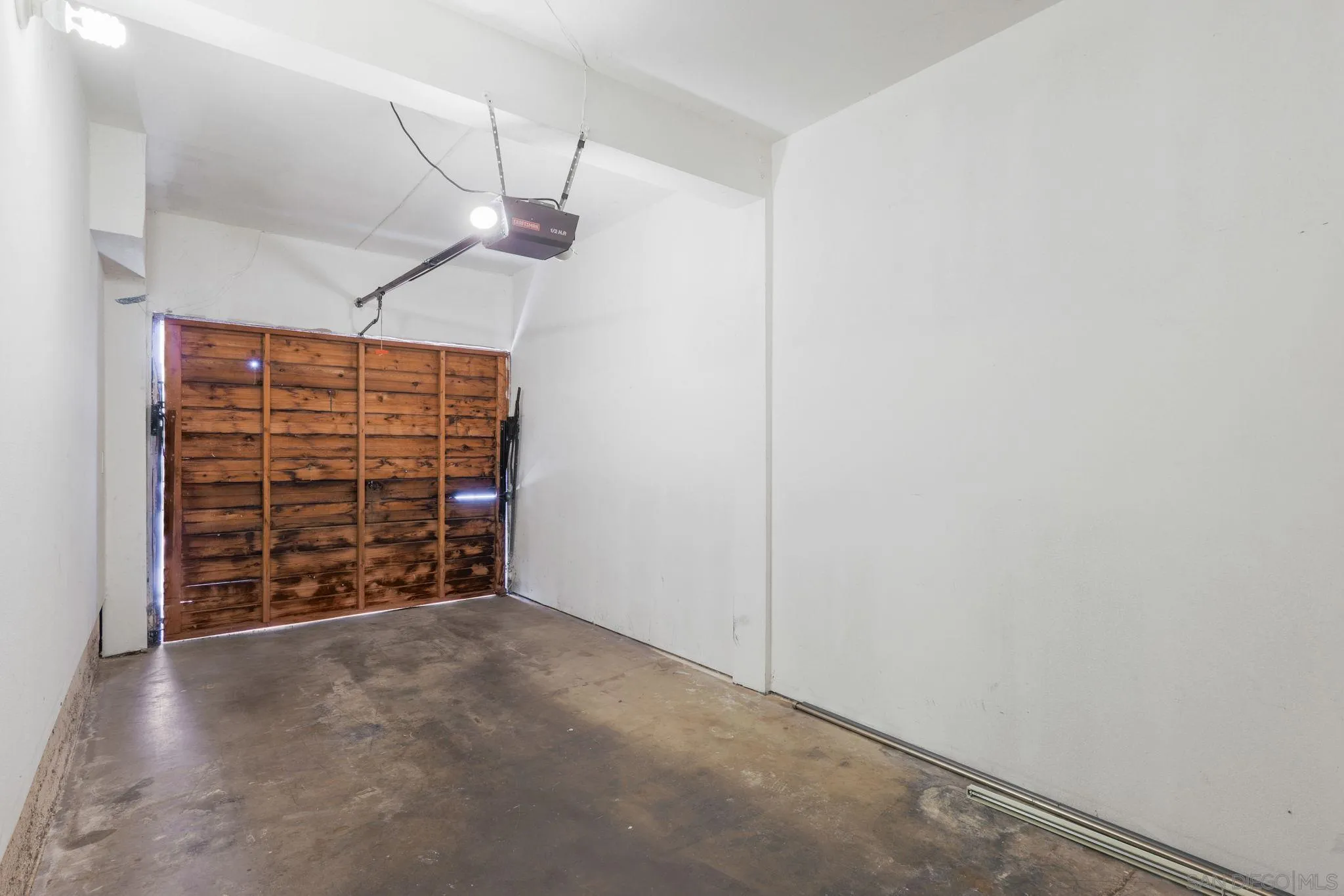 Photo #14: 250031875 Listing: Photo #14