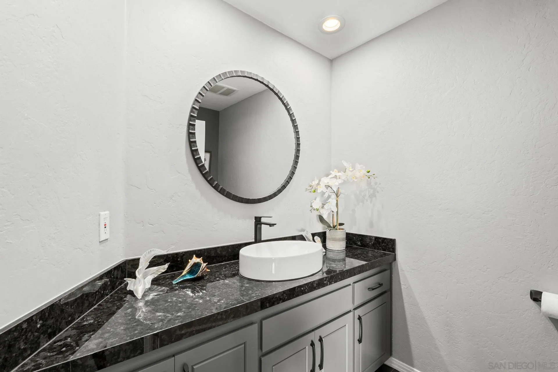 https://cdn.realtyfeed.com/cdn/127/250031878/1d26894f6e1030b3a1f465e627ceff5d.webp