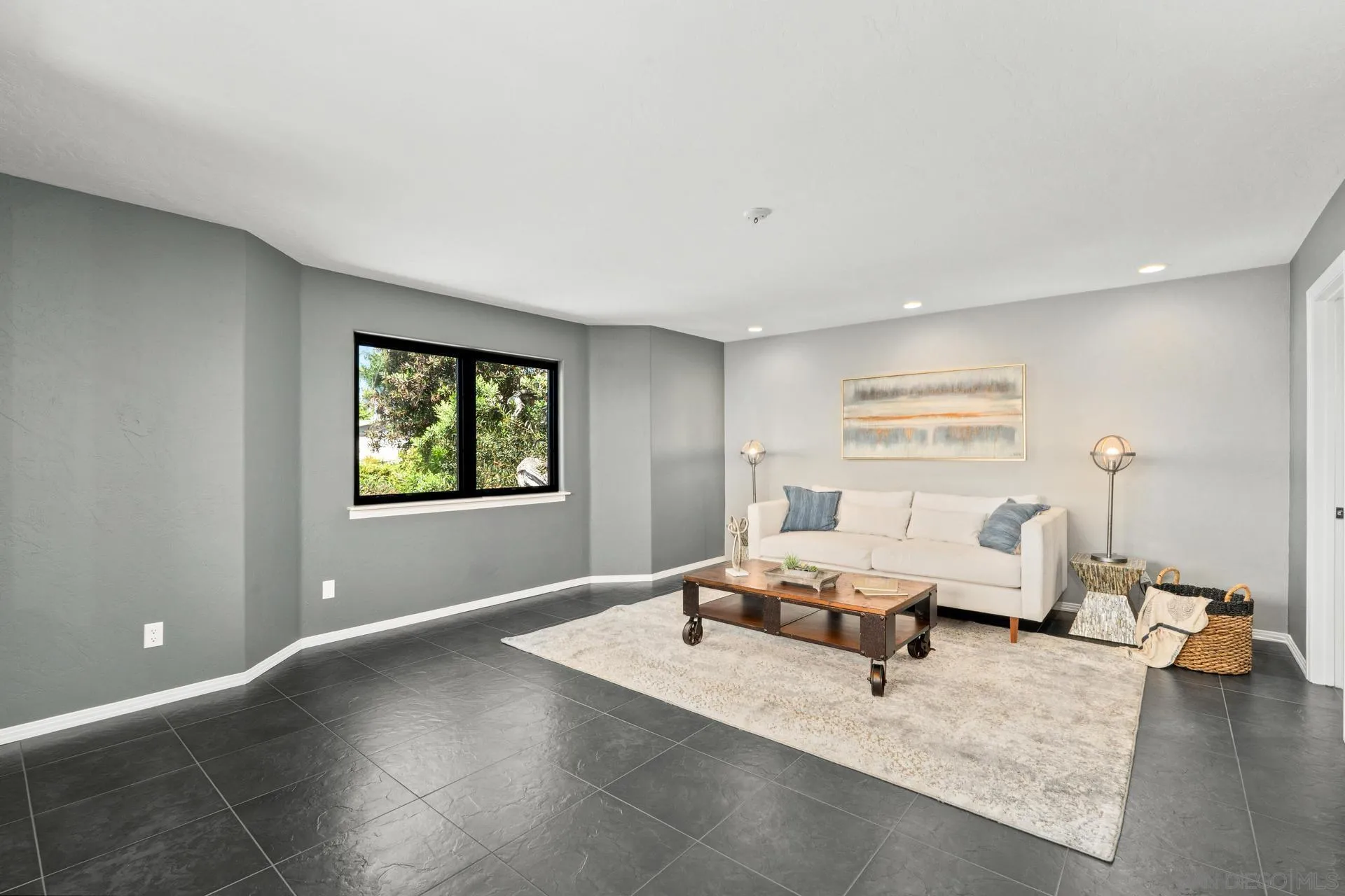 https://cdn.realtyfeed.com/cdn/127/250031878/439b2ab43160a5254dc14064e2af6f1d.webp