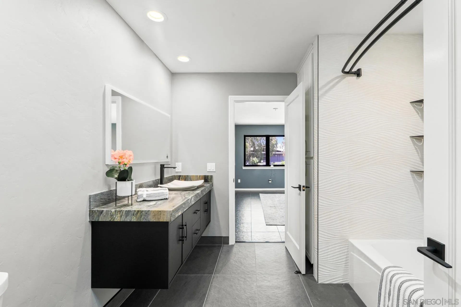 https://cdn.realtyfeed.com/cdn/127/250031878/d8783b14c6d4aa22fb0545d241be57a6.webp