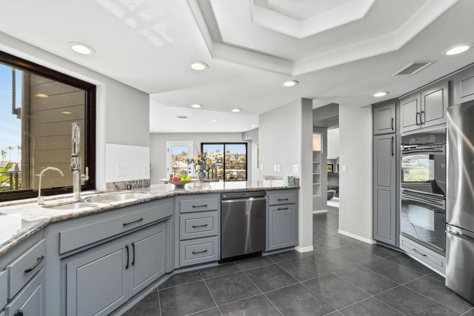 https://cdn.realtyfeed.com/cdn/127/250031878/ef590bad8b5cec1b7bc8fb83dcc4d788.webp