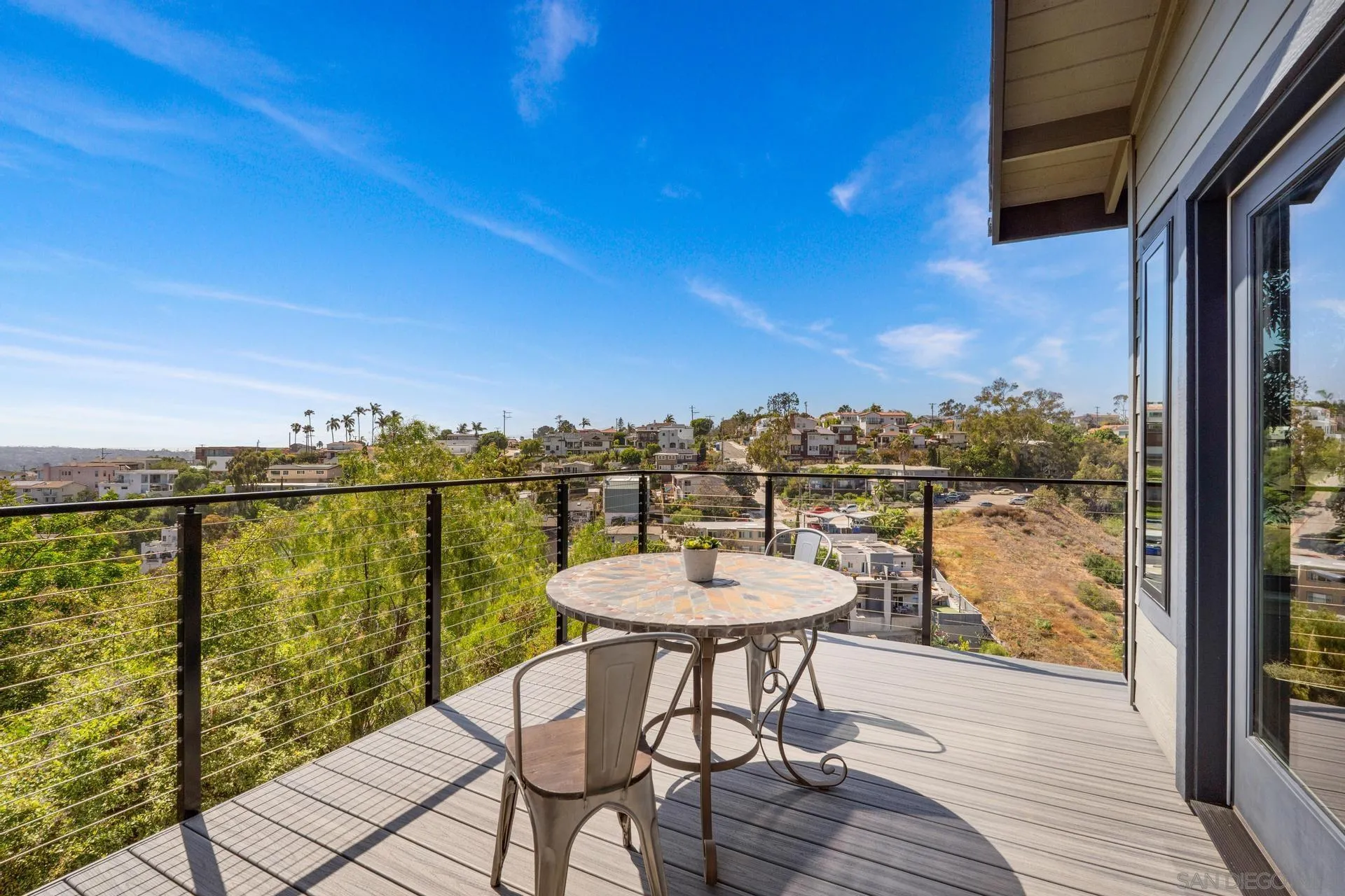 https://cdn.realtyfeed.com/cdn/127/250031878/f7cd0bb070426e8f15d488151bc6bbc8.webp