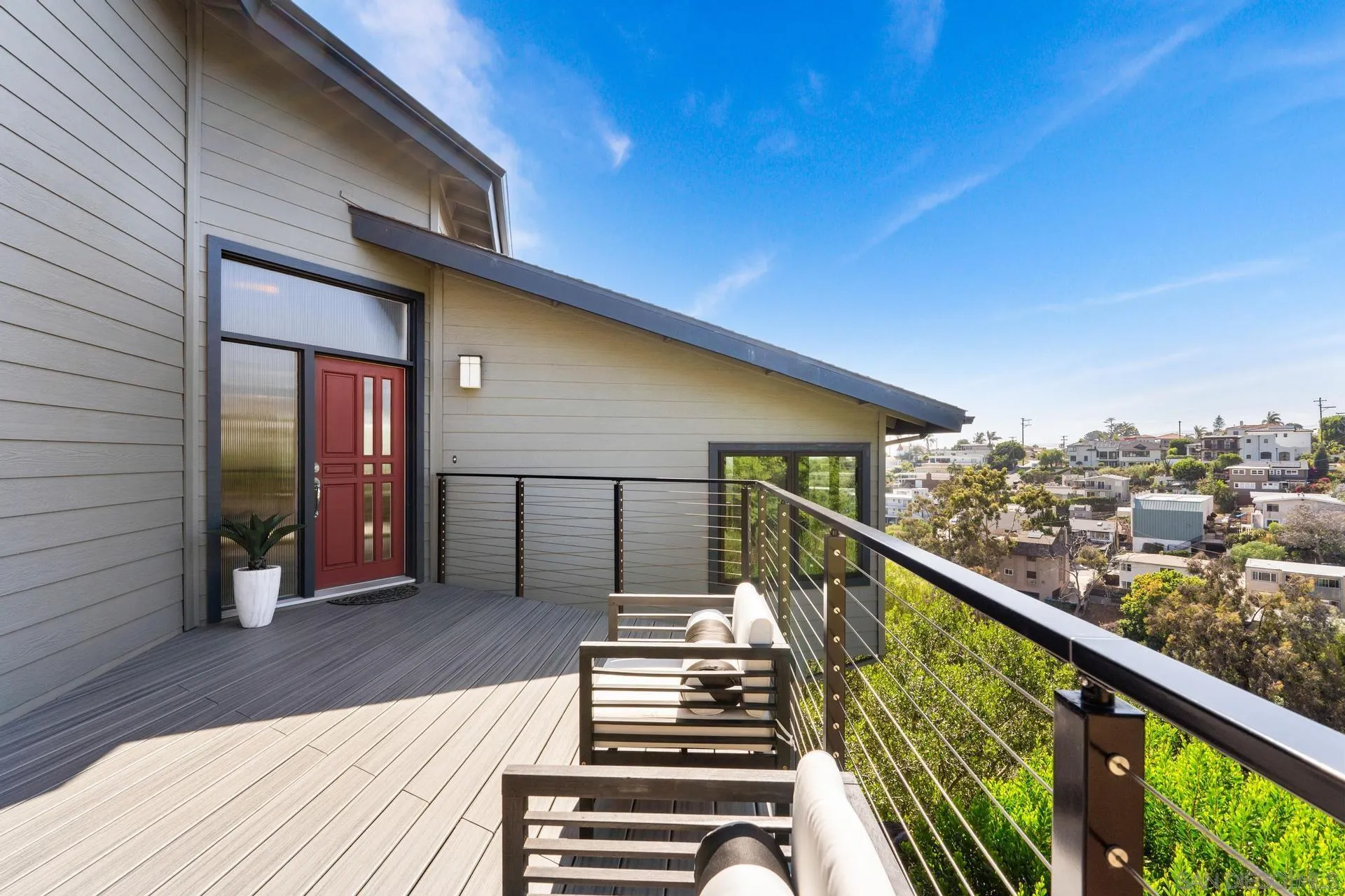 https://cdn.realtyfeed.com/cdn/127/250031878/fd989137f8ff6aa2c19fef97685622c6.webp