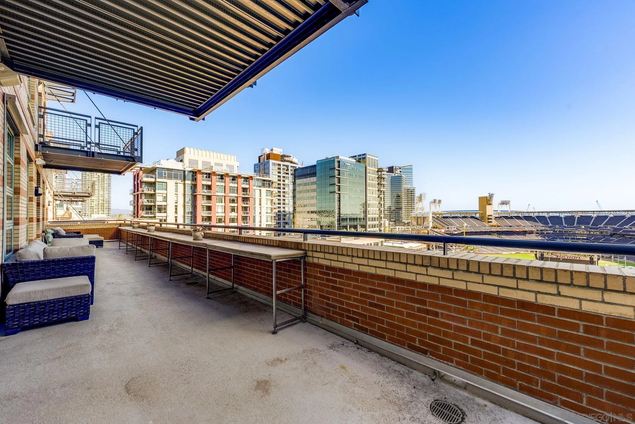 https://cdn.realtyfeed.com/cdn/127/250031884/cc8a7ec3b0cc4d3ecd779ef3686008e5.webp