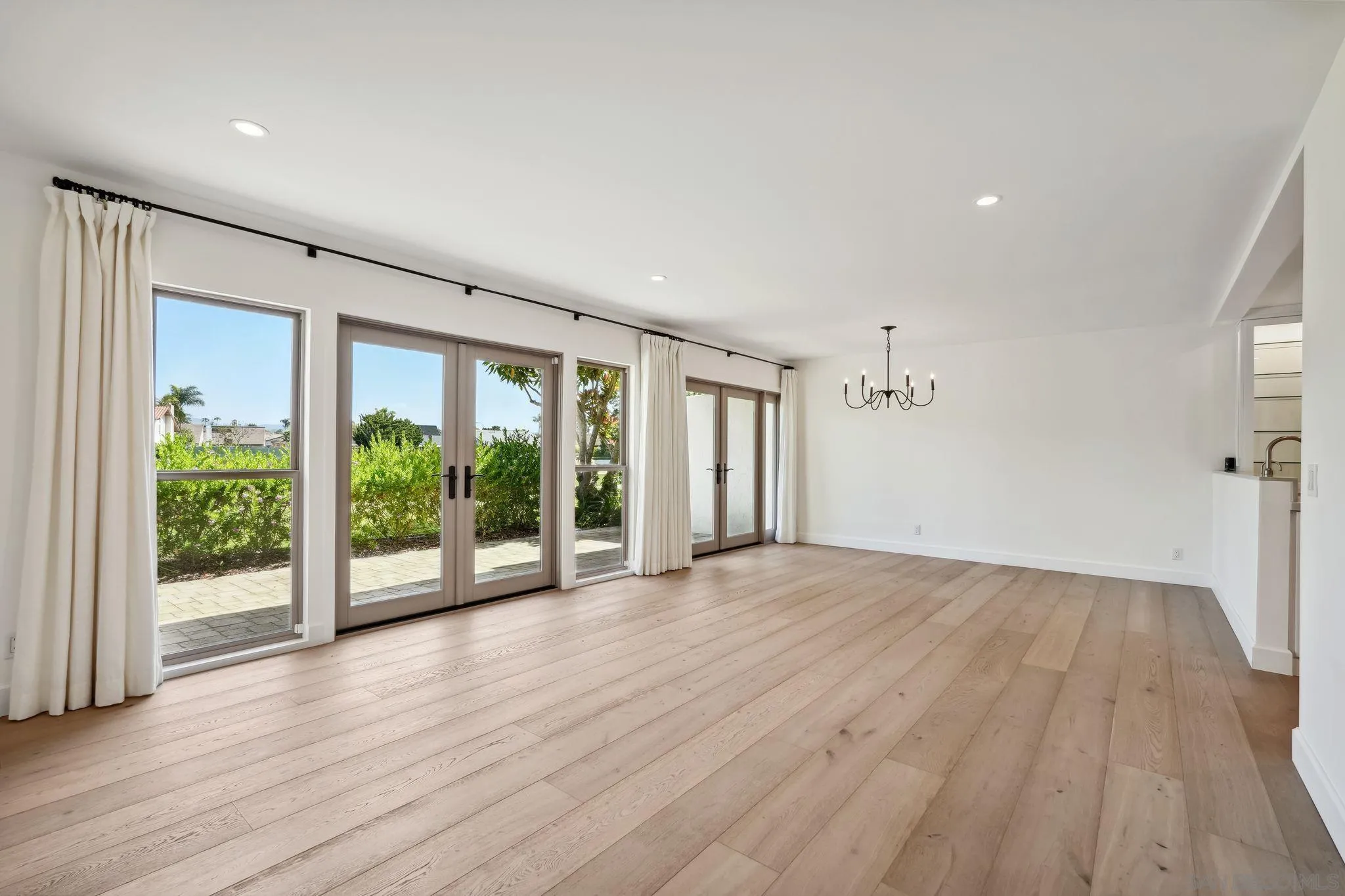 https://cdn.realtyfeed.com/cdn/127/250031897/6f1ece528bc3eb5e9d8a75f1edb9adb1.webp