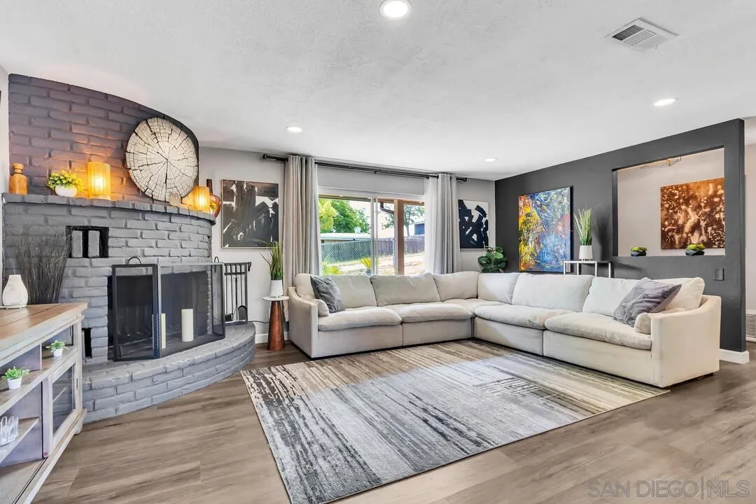JUST SOLD by Mission Realty Group Sold Property