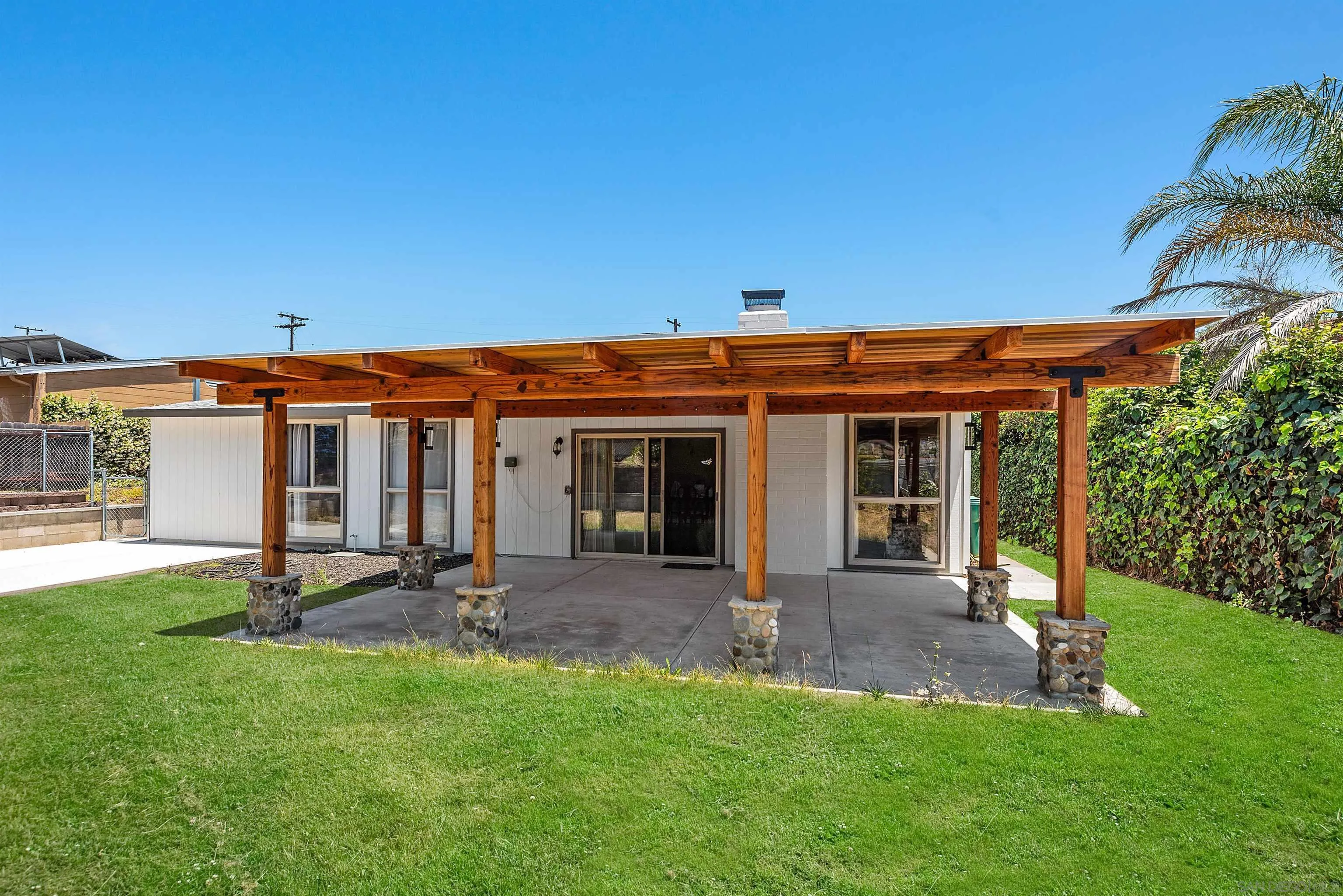 https://cdn.realtyfeed.com/cdn/127/250031910/3bd19722ca210f0ca6cb6c2fd08f5c63.webp