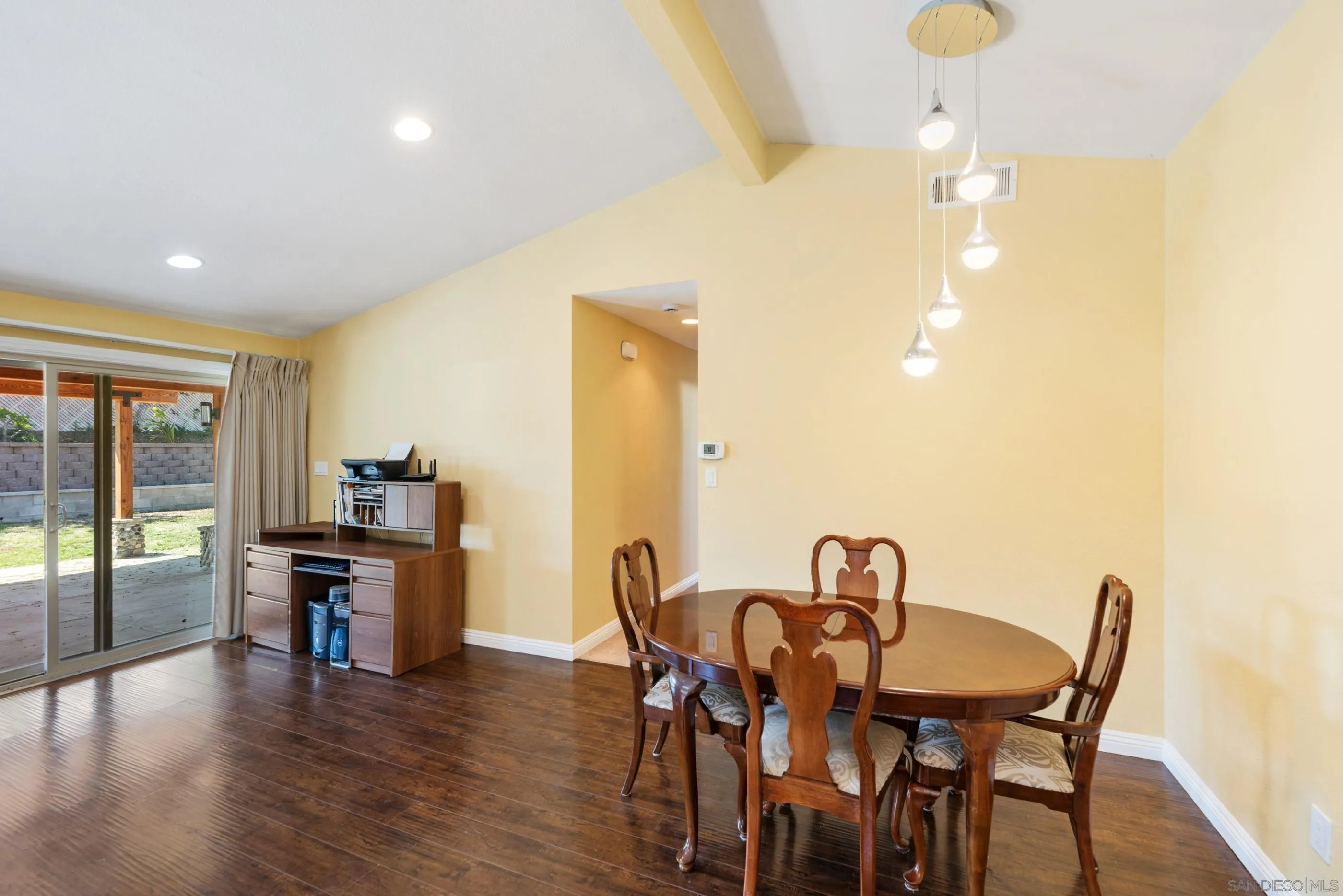 https://cdn.realtyfeed.com/cdn/127/250031910/71aa1cf5c599d67611532d7a200d45e6.webp