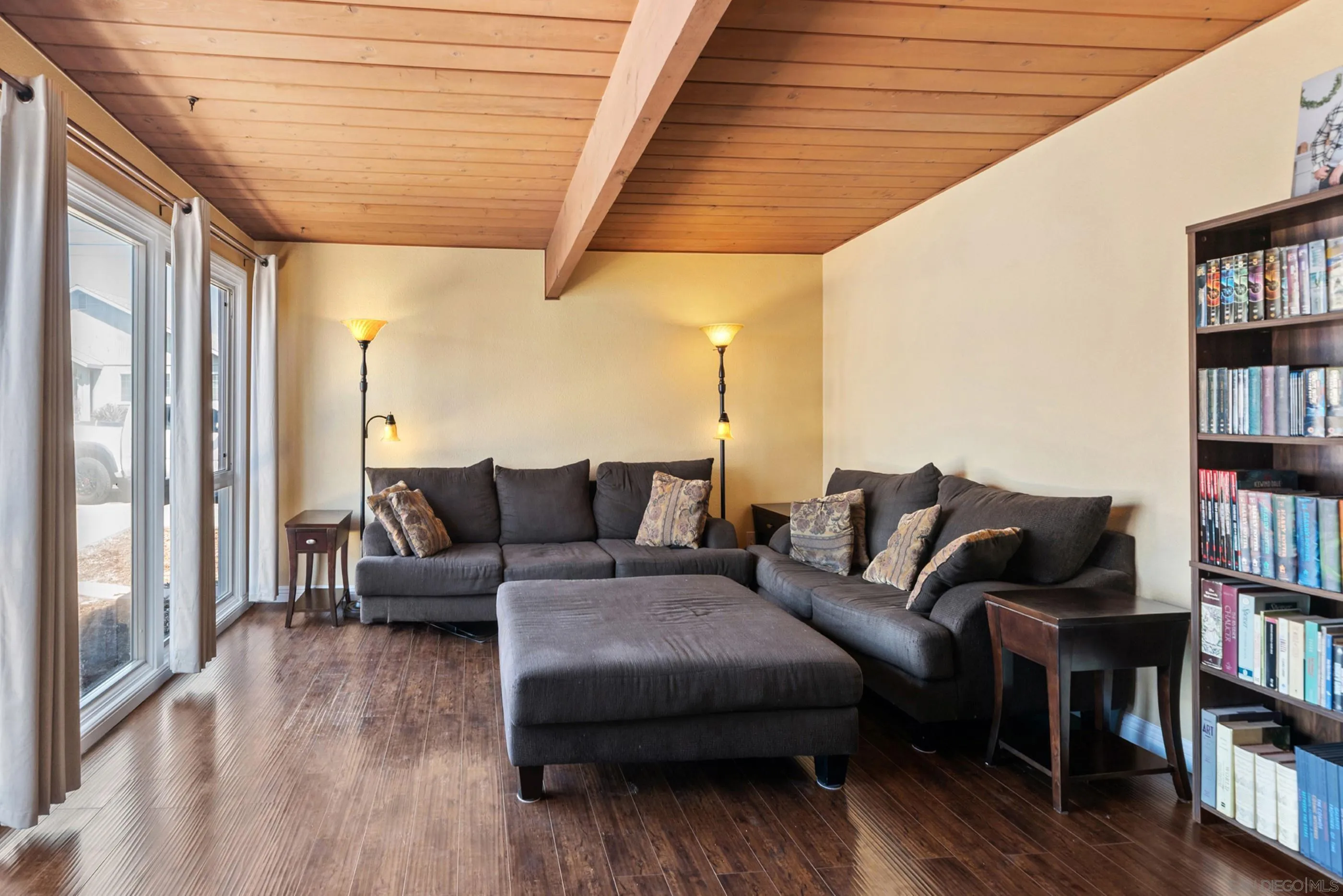 https://cdn.realtyfeed.com/cdn/127/250031910/9bb5a6b78fd8d726de52478dad2c0717.webp