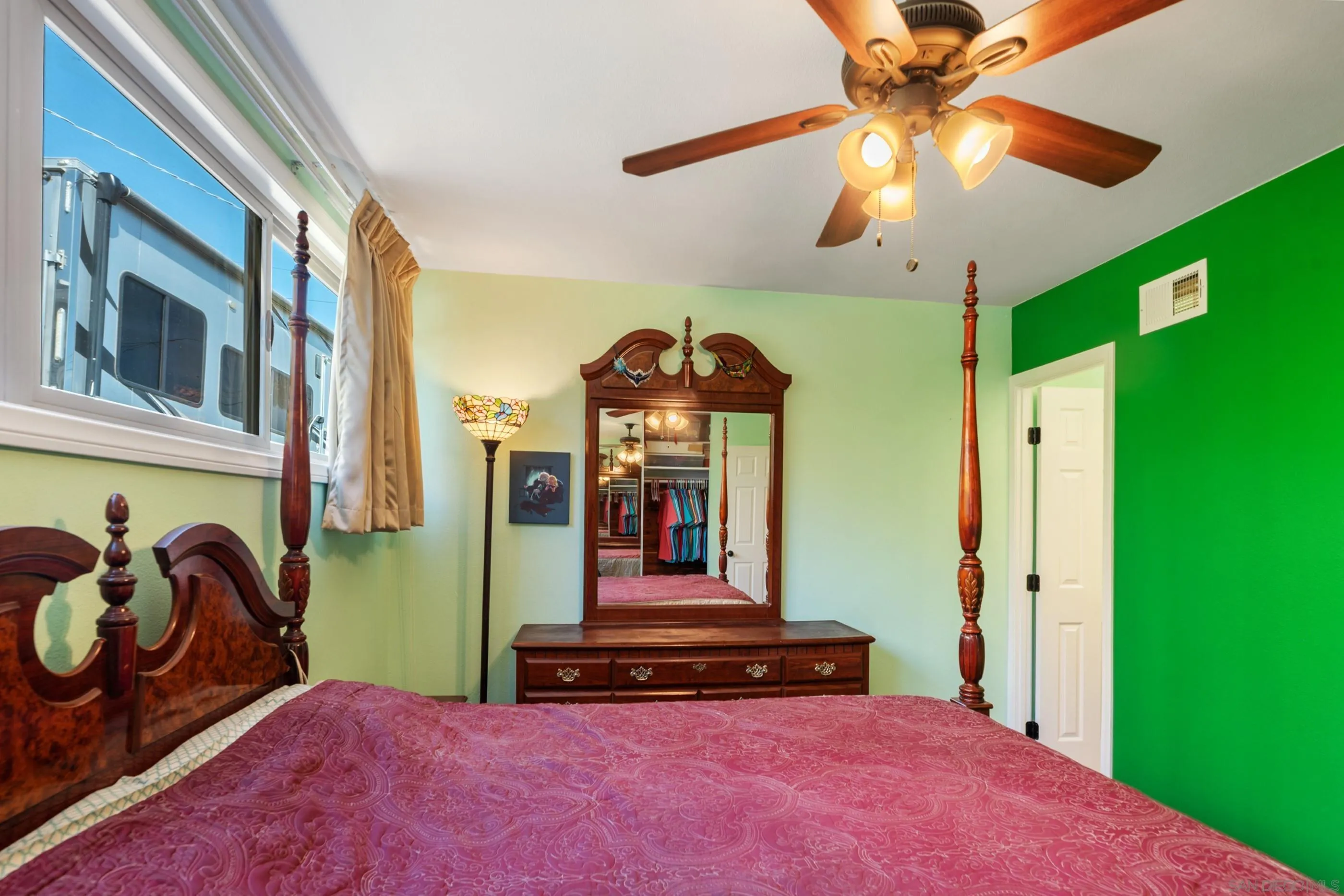 https://cdn.realtyfeed.com/cdn/127/250031910/9e4e4f4cf6f2ee39e1de5264972419cd.webp