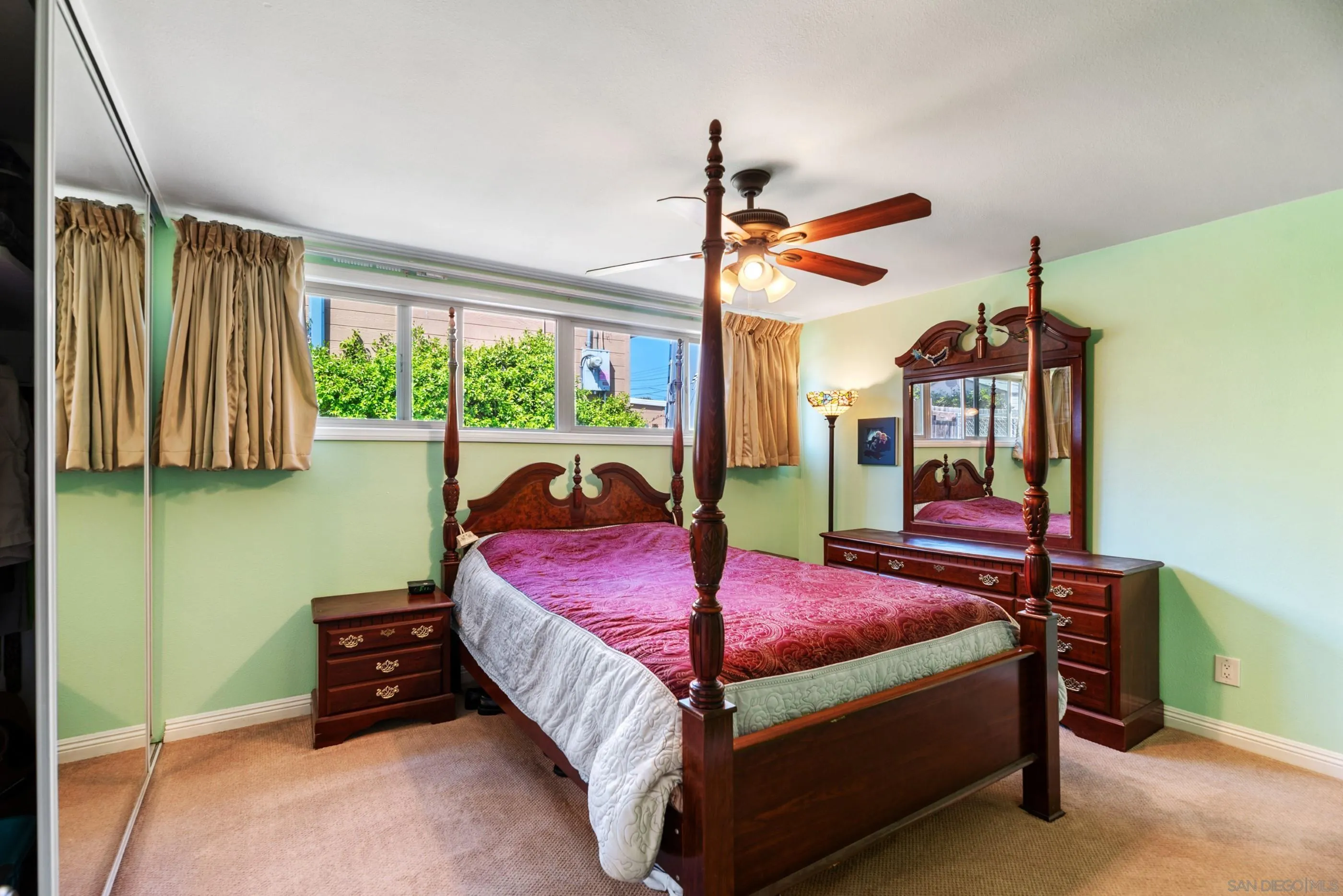https://cdn.realtyfeed.com/cdn/127/250031910/bd665834e72396177af33a2a15ef6144.webp