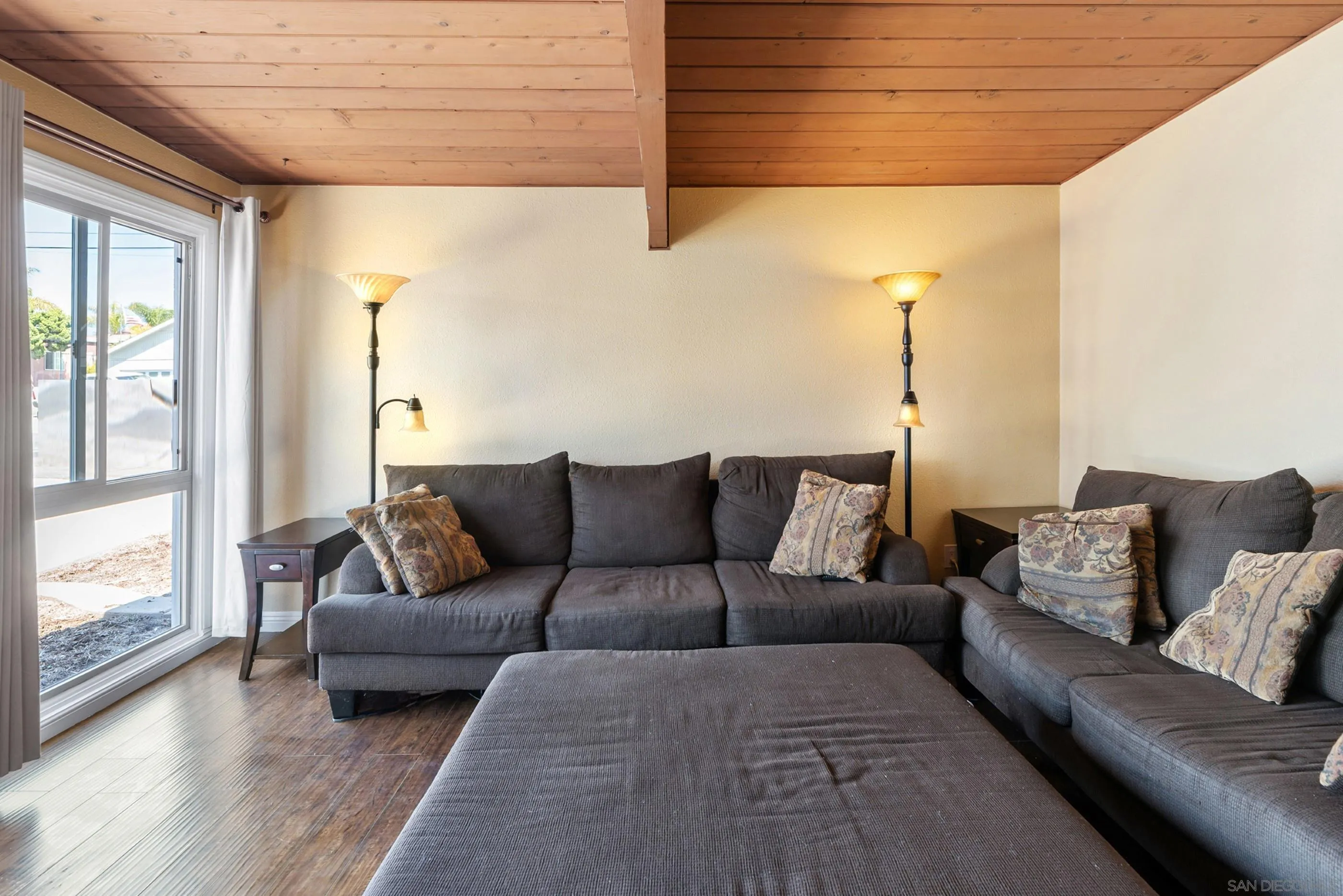 https://cdn.realtyfeed.com/cdn/127/250031910/cf18ba92b023727838769534c6ebe39a.webp