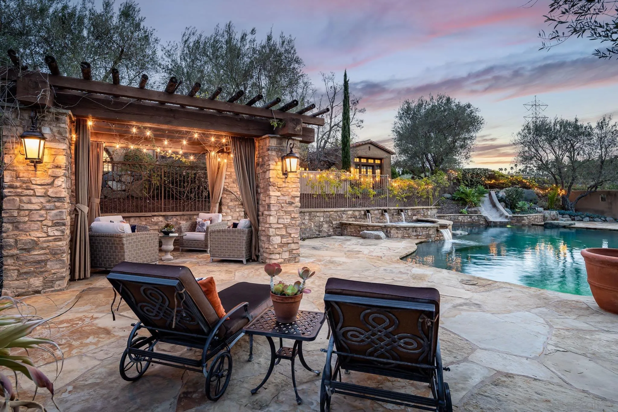 https://cdn.realtyfeed.com/cdn/127/250031915/026c4aca52c2c365452614c1af3e3e32.webp