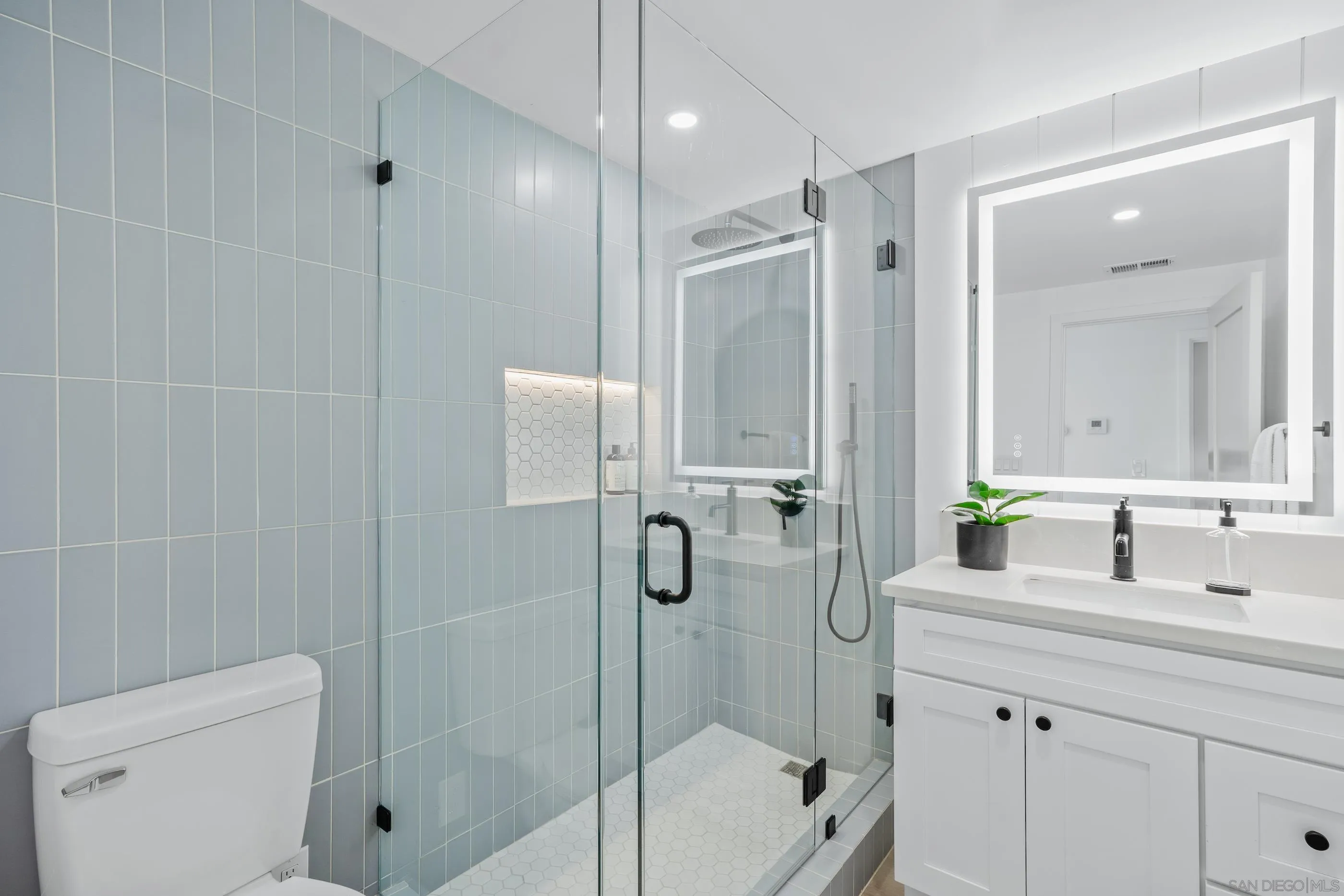 https://cdn.realtyfeed.com/cdn/127/250031924/0bddaaa9da3b1969587261b077a7eb28.webp