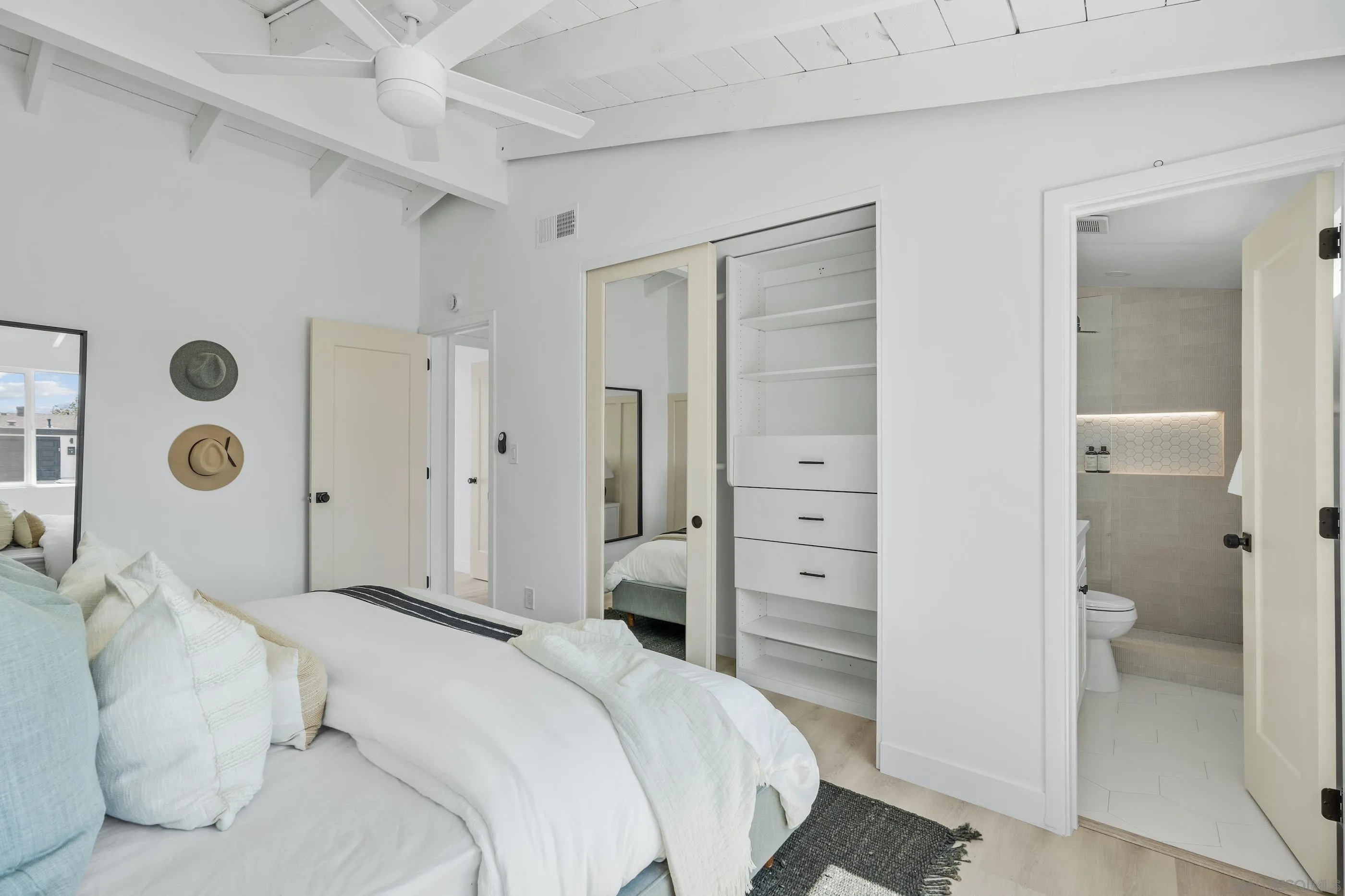 https://cdn.realtyfeed.com/cdn/127/250031924/76b97624db1b1f8216554c792f48e9a9.webp