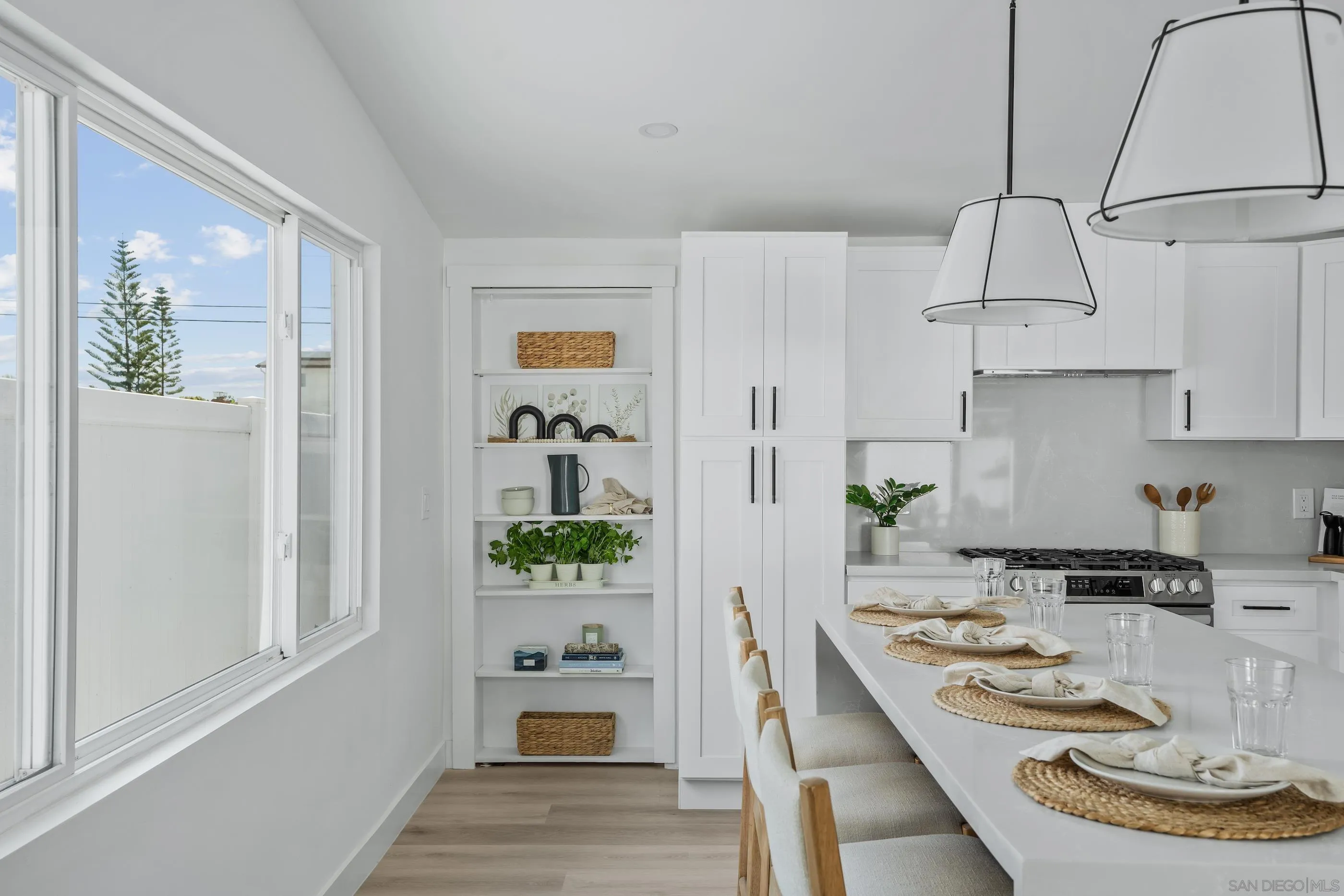 https://cdn.realtyfeed.com/cdn/127/250031924/e637a35bfb81876ff4c5a9515c49d043.webp