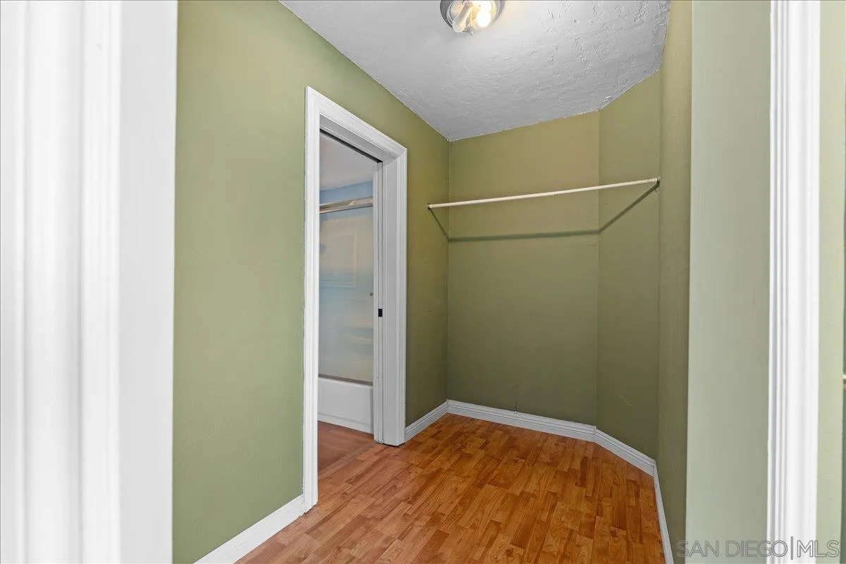 https://cdn.realtyfeed.com/cdn/127/250031927/53e80d32004a7883210bd84ab4479d34.webp