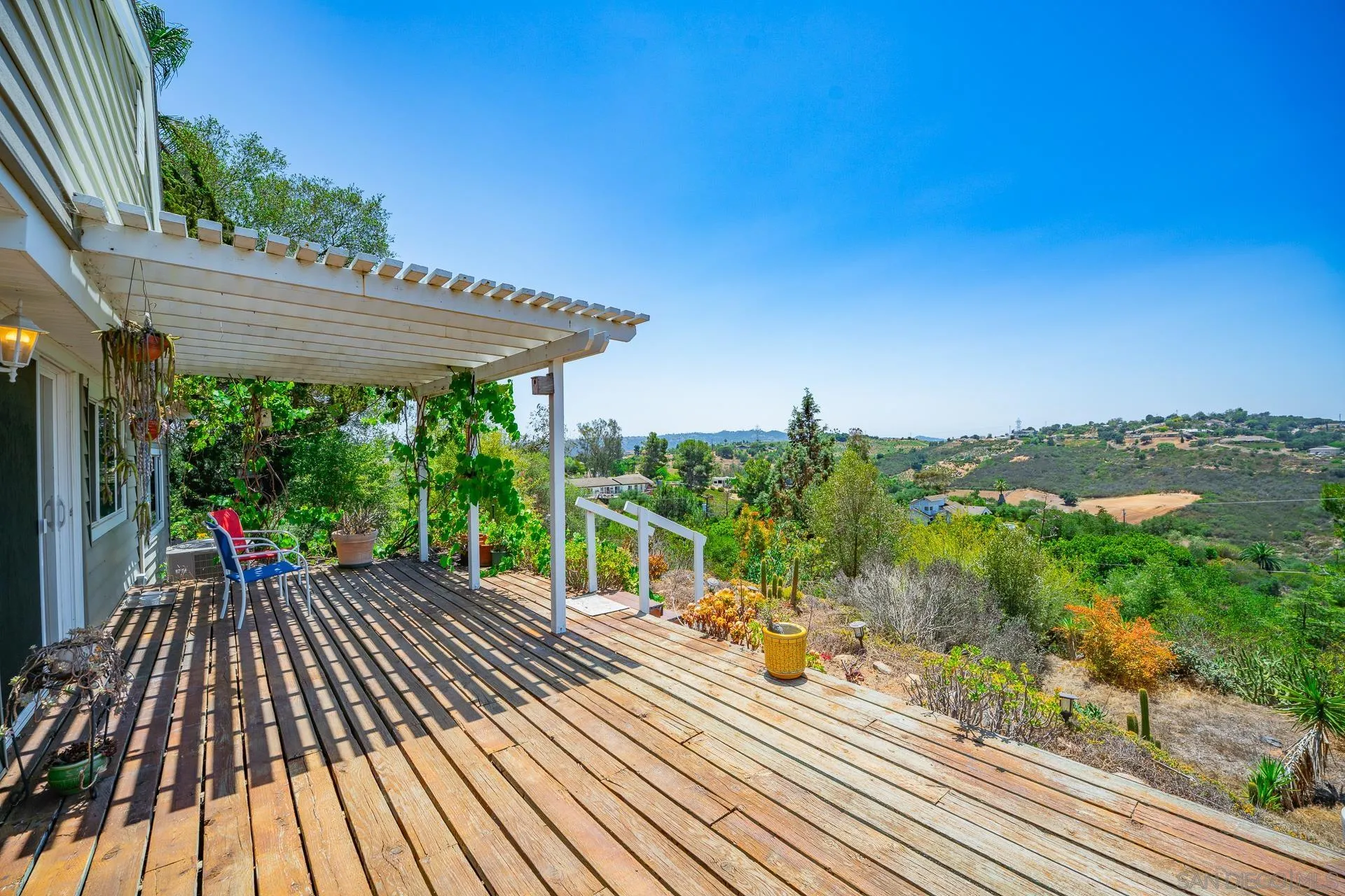 https://cdn.realtyfeed.com/cdn/127/250031927/94d832f3122281d8cbe766462a07417e.webp