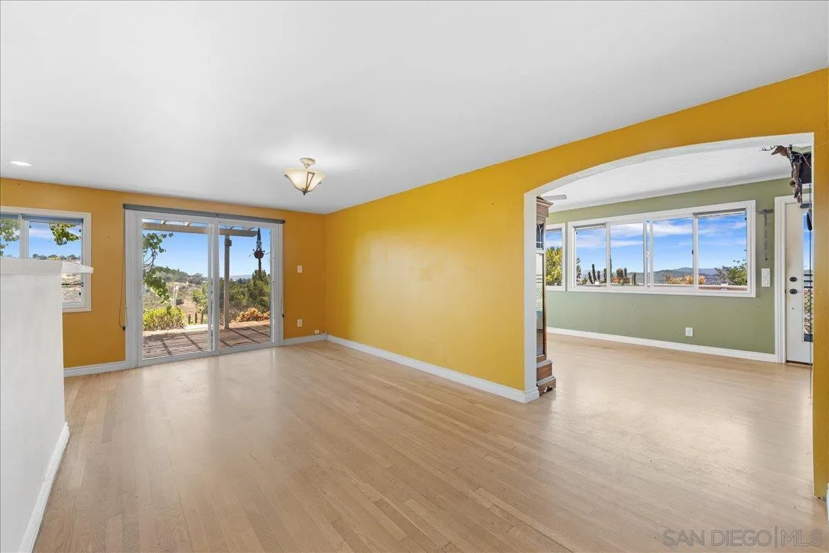 https://cdn.realtyfeed.com/cdn/127/250031927/fb884a4bfcd684d55ebfaa110eb165a8.webp