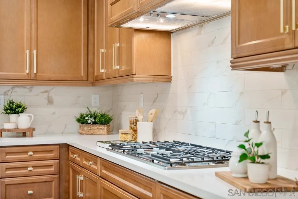 Photo #10: 250031937 Listing: Photo #10