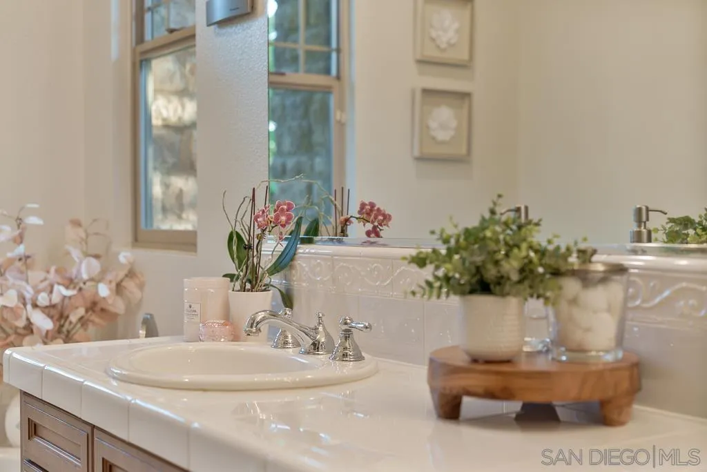Photo #29: 250031937 Listing: Photo #29
