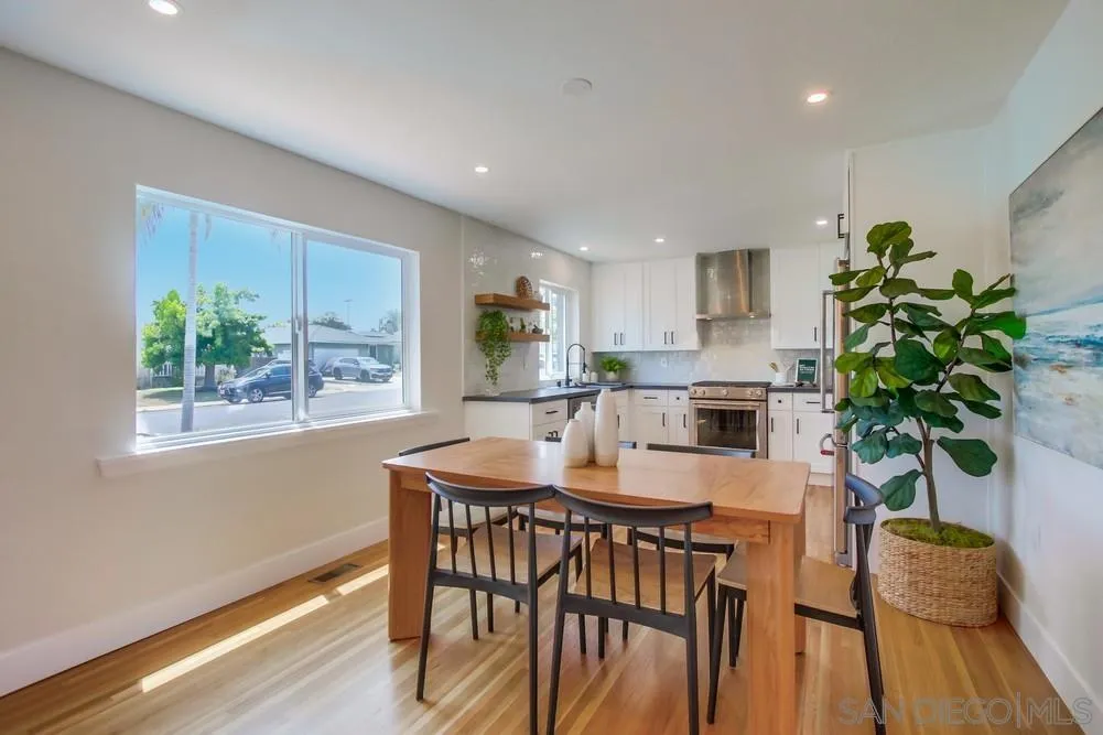 https://cdn.realtyfeed.com/cdn/127/250031951/daf0445660c289fa1e4fd0ced2e3b24f.webp