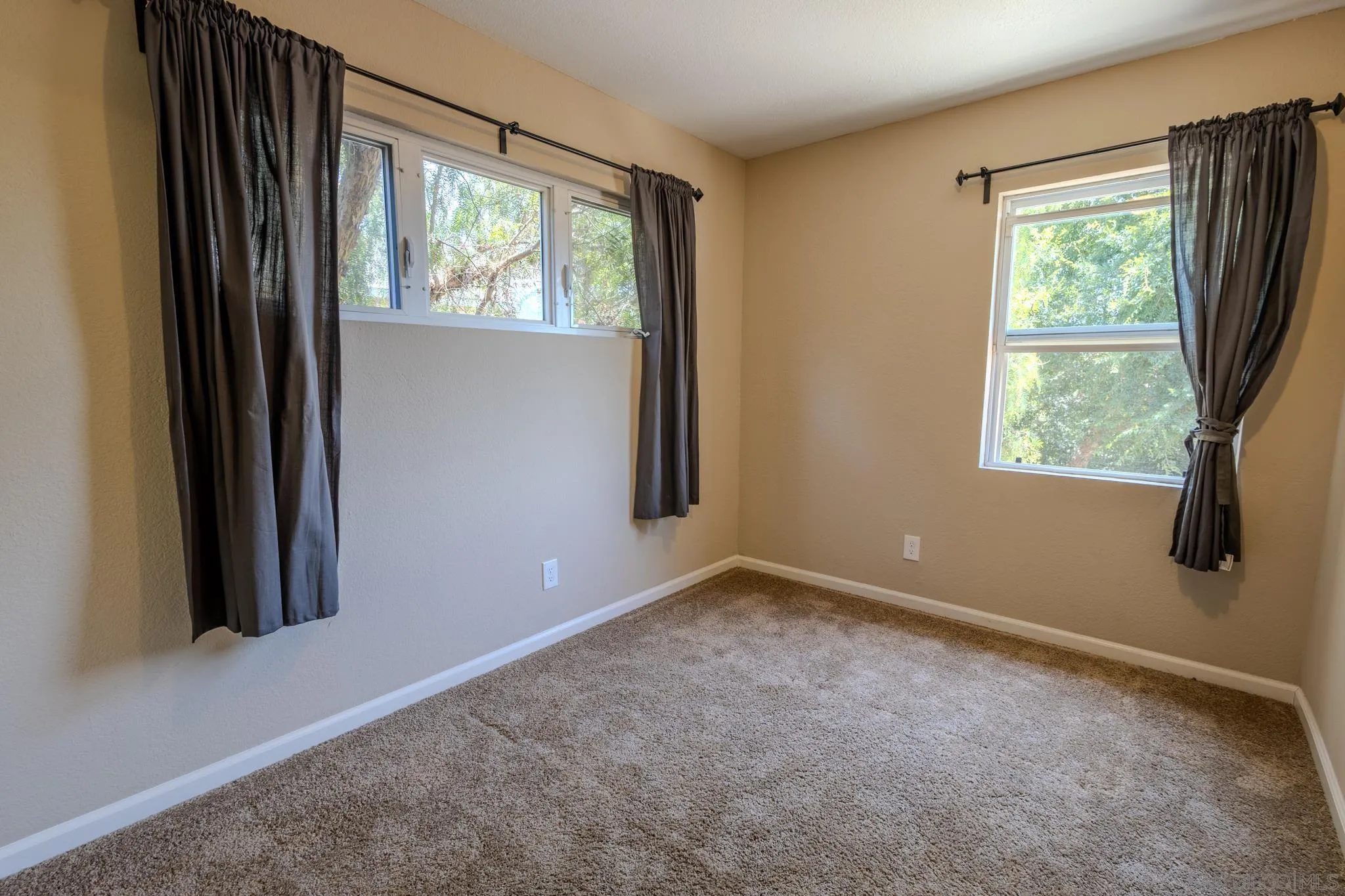 https://cdn.realtyfeed.com/cdn/127/250031952/446c9f821138ad7c66ab6fff63de658b.webp