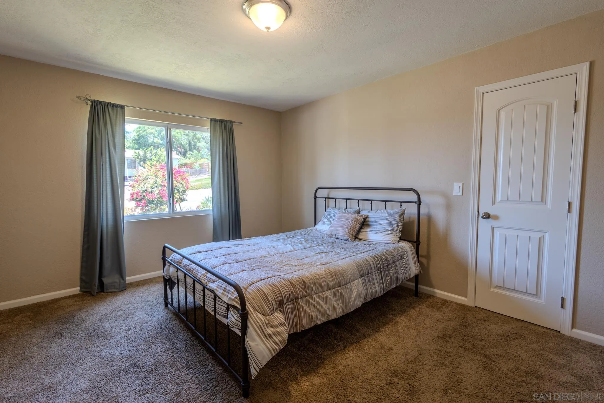 https://cdn.realtyfeed.com/cdn/127/250031952/8c578788179625b4b760cfeb7ee02097.webp