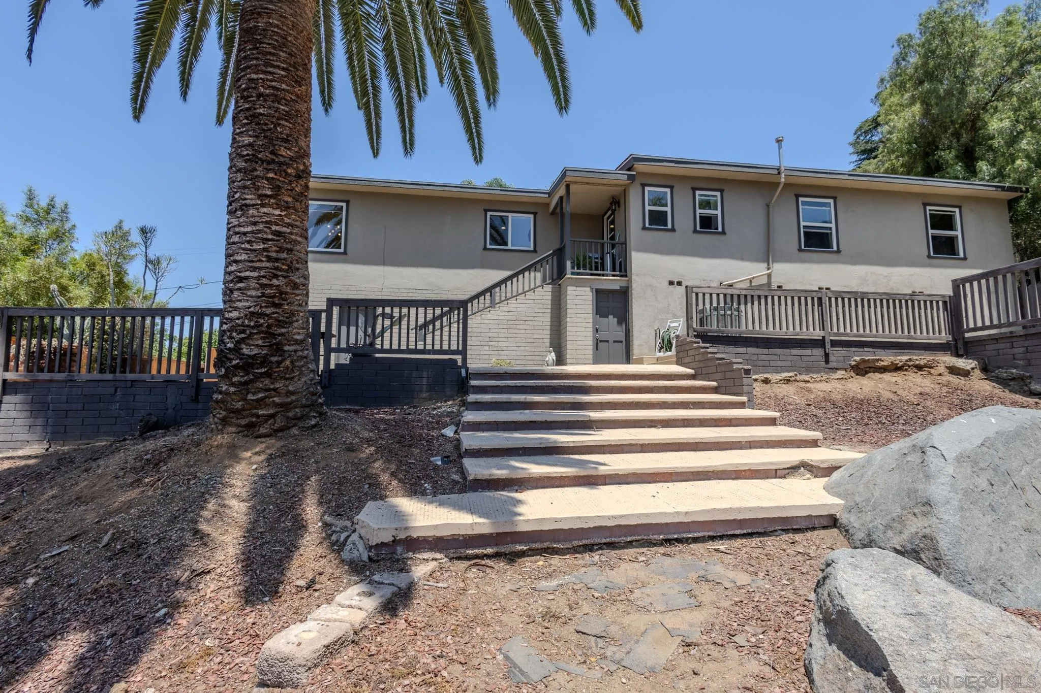 https://cdn.realtyfeed.com/cdn/127/250031952/c42232cabf37eb188c59786a8627bfae.webp