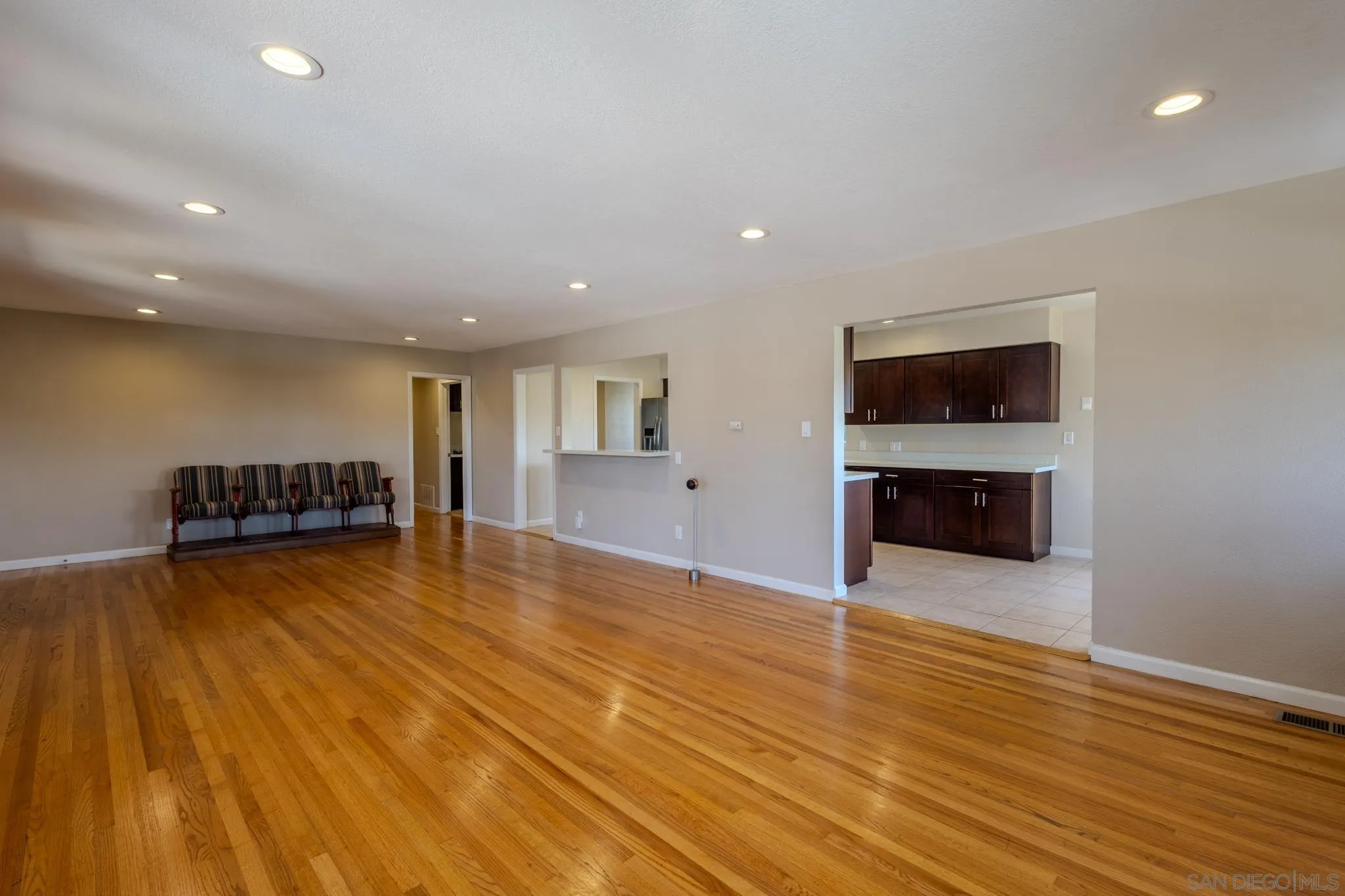 https://cdn.realtyfeed.com/cdn/127/250031952/e137ba969b35e514fadcf3b6642ad9c9.webp