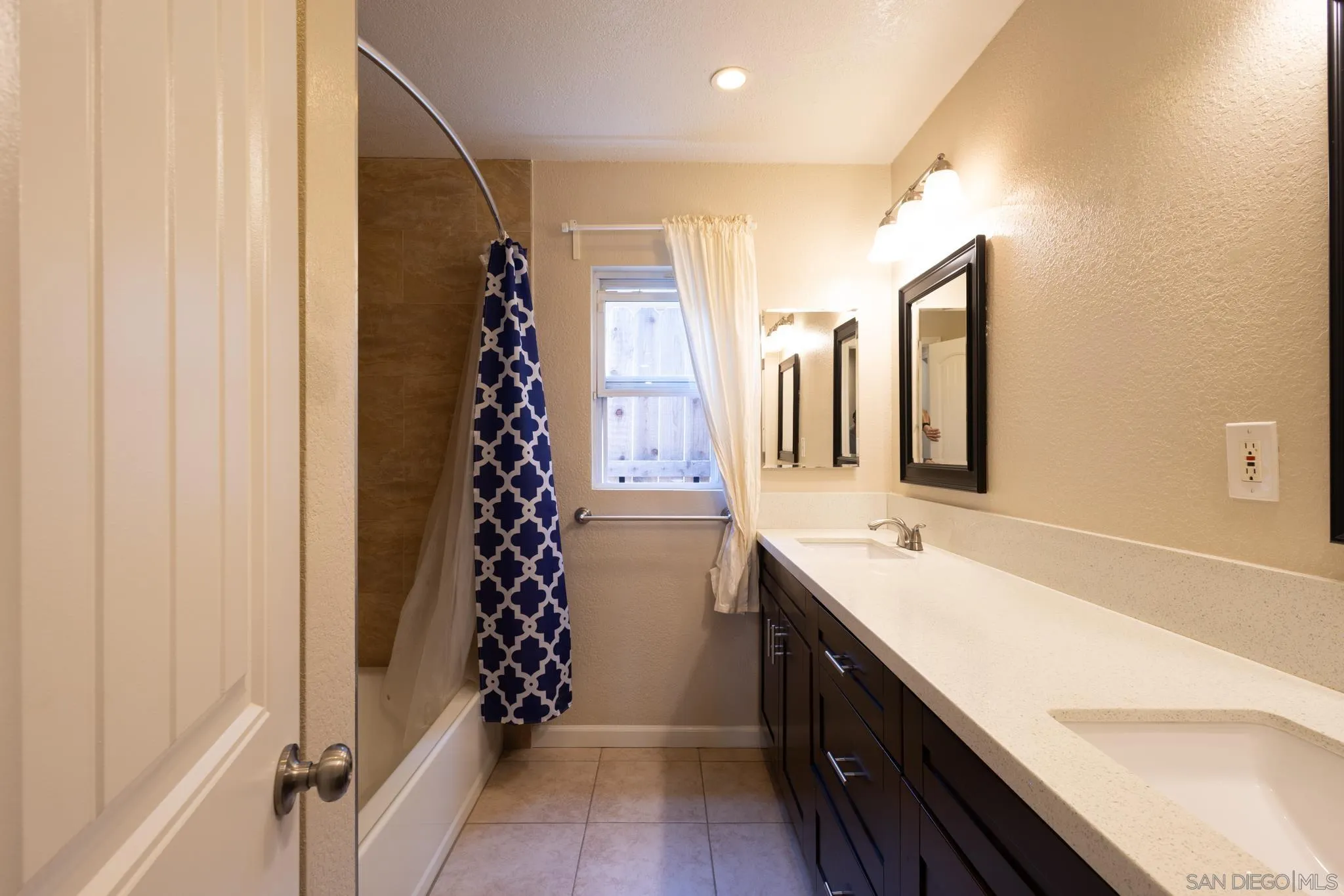 https://cdn.realtyfeed.com/cdn/127/250031952/e8841021569fcbe66138c015f0e0ba89.webp