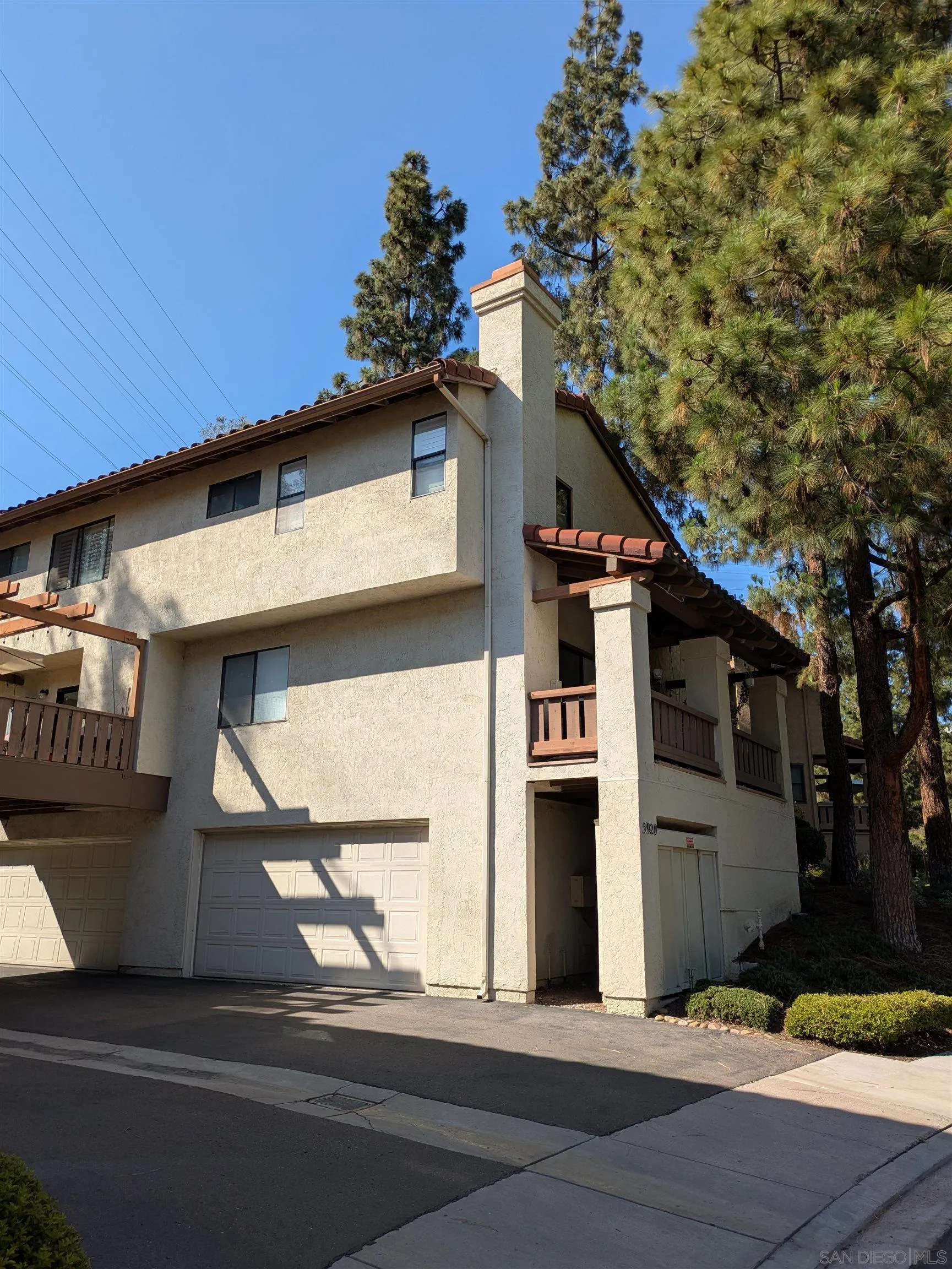 Photo #2: 250031958 Listing 