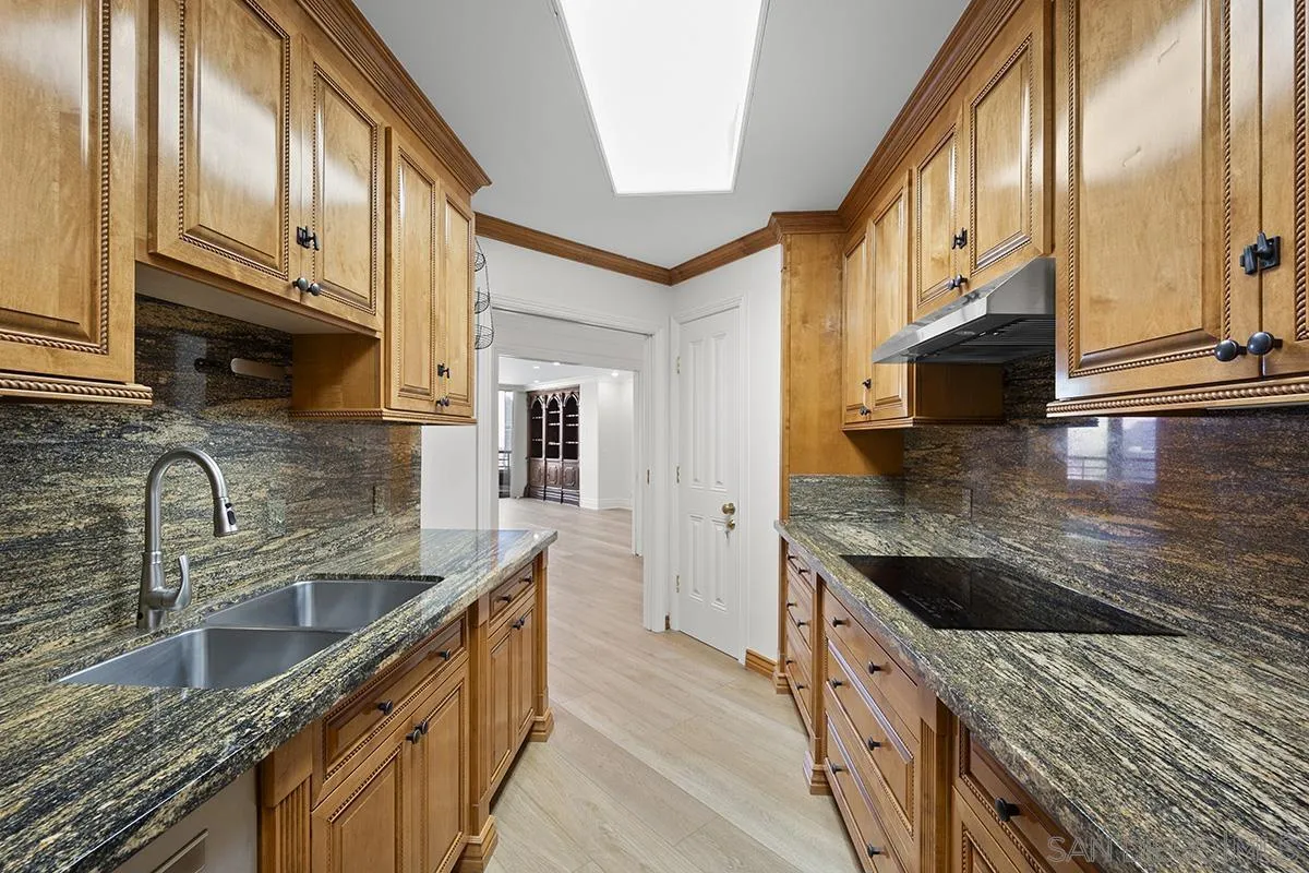 Photo #10: 250031969 Listing: Photo #10