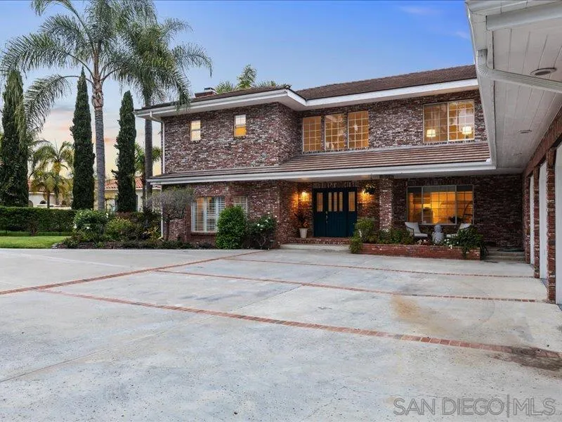 https://cdn.realtyfeed.com/cdn/127/250031975/9afcb8bd8e39d6bd5817e4d400506367.webp
