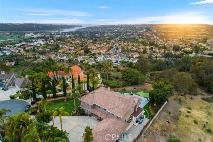 https://cdn.realtyfeed.com/cdn/127/250031975/9ed99df25759edc5bbce3e2e23b7d698.webp
