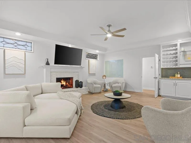 https://cdn.realtyfeed.com/cdn/127/250031975/a9308d65419d9cb41c94860e37adde90.webp