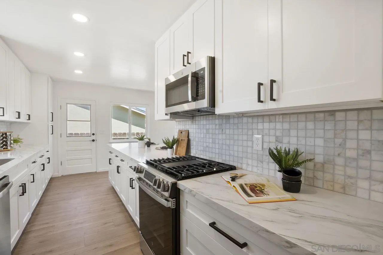 https://cdn.realtyfeed.com/cdn/127/250031984/15fb21d3919c1abf6899129e691fd054.webp