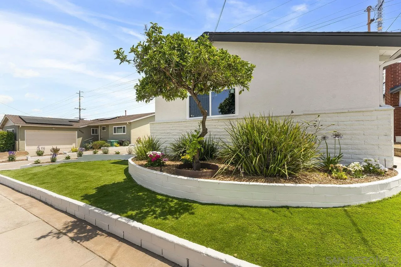 https://cdn.realtyfeed.com/cdn/127/250031984/e97d02c376d5a59375bf5d7ef44df3b0.webp