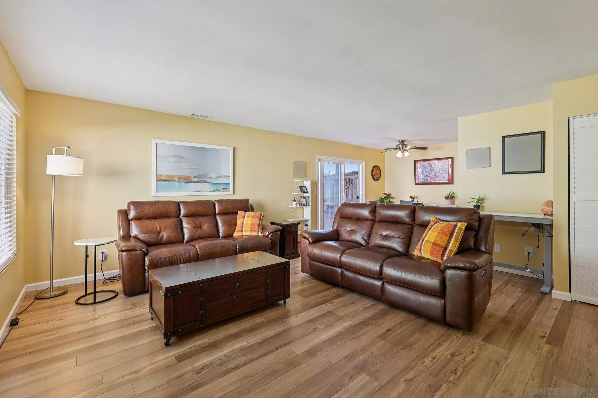 Photo #2: 250031989 Listing 