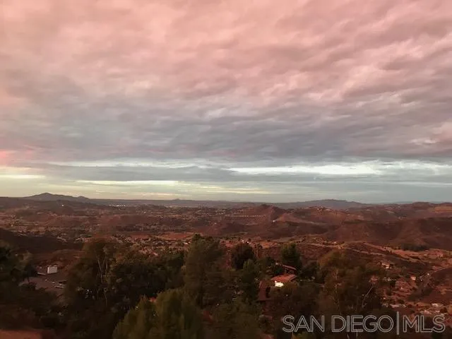 https://cdn.realtyfeed.com/cdn/127/250031990/36258d2f2748fe99cba773e12cf4a407.webp