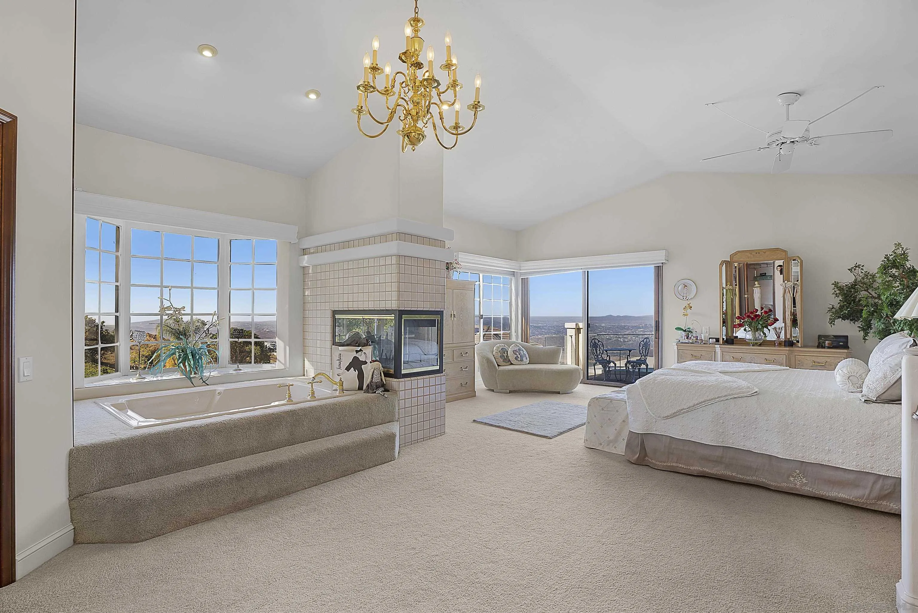 https://cdn.realtyfeed.com/cdn/127/250031990/3e9cef1e1f78c494ae2e621f5a791fa8.webp