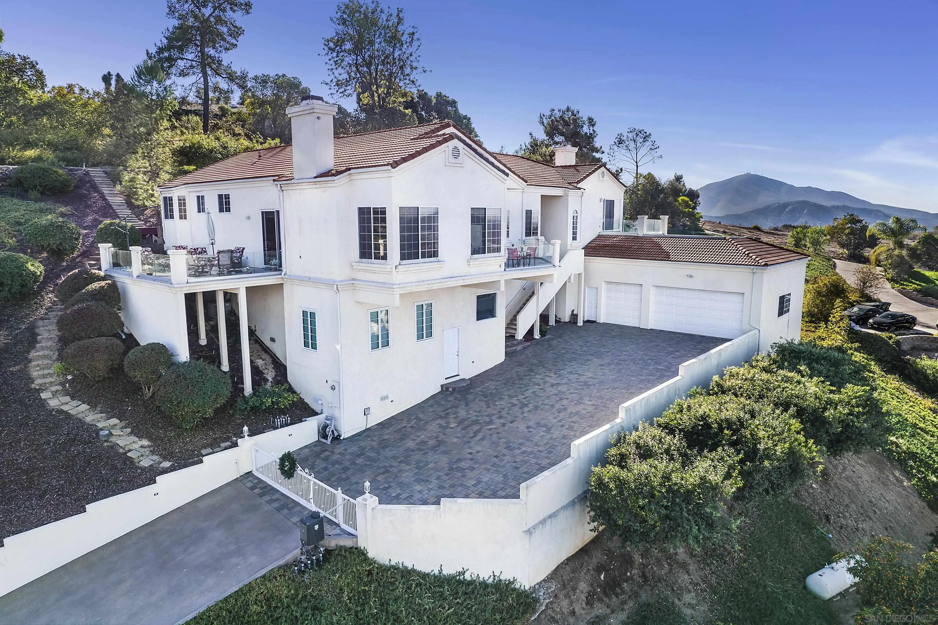https://cdn.realtyfeed.com/cdn/127/250031990/42d6d78d931ed3881244dc034a49e61c.webp