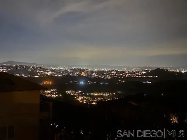https://cdn.realtyfeed.com/cdn/127/250031990/444db0b386e74f2e3e75b0edf6bd65c5.webp